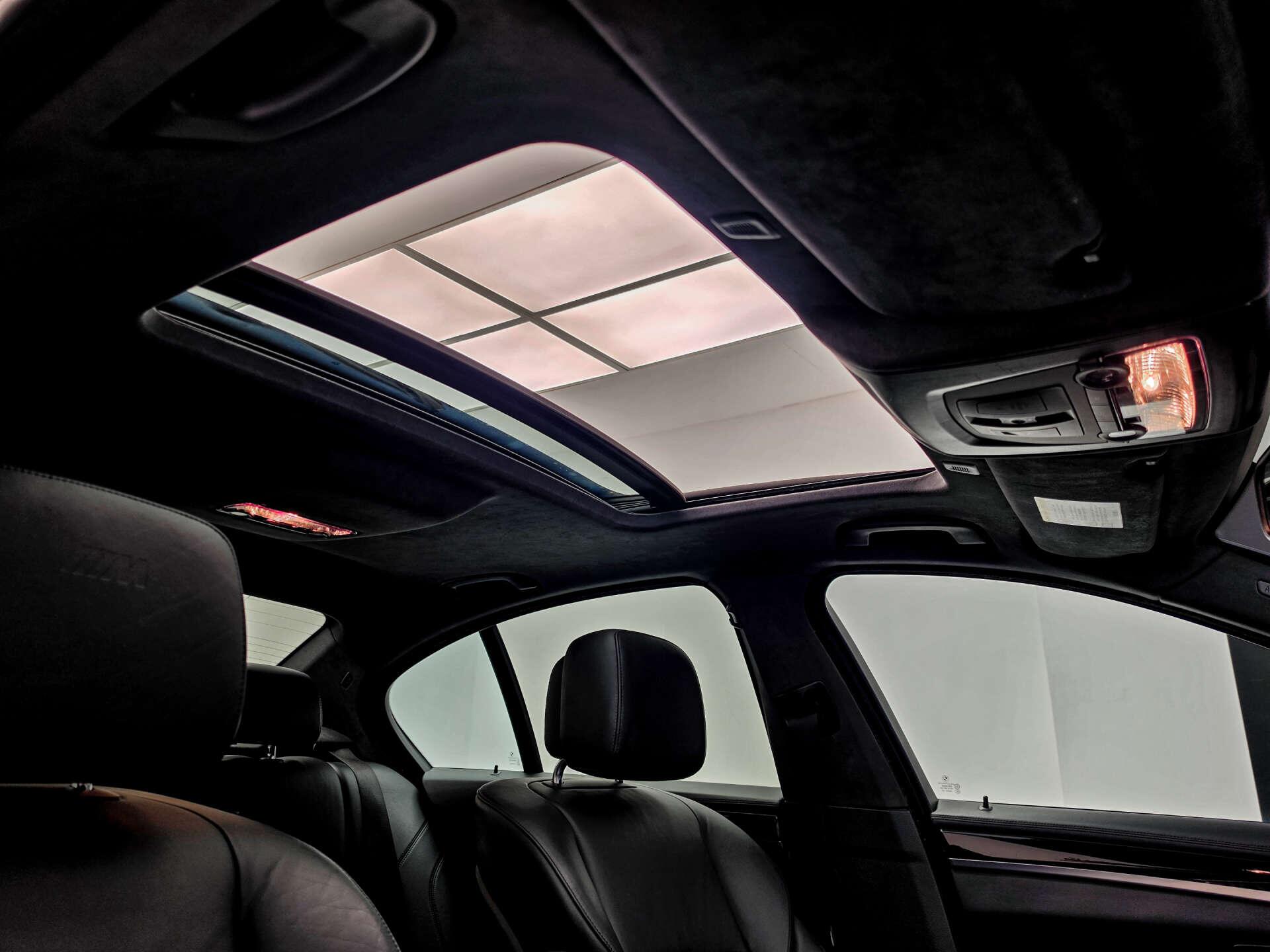 BMW M5 view 32