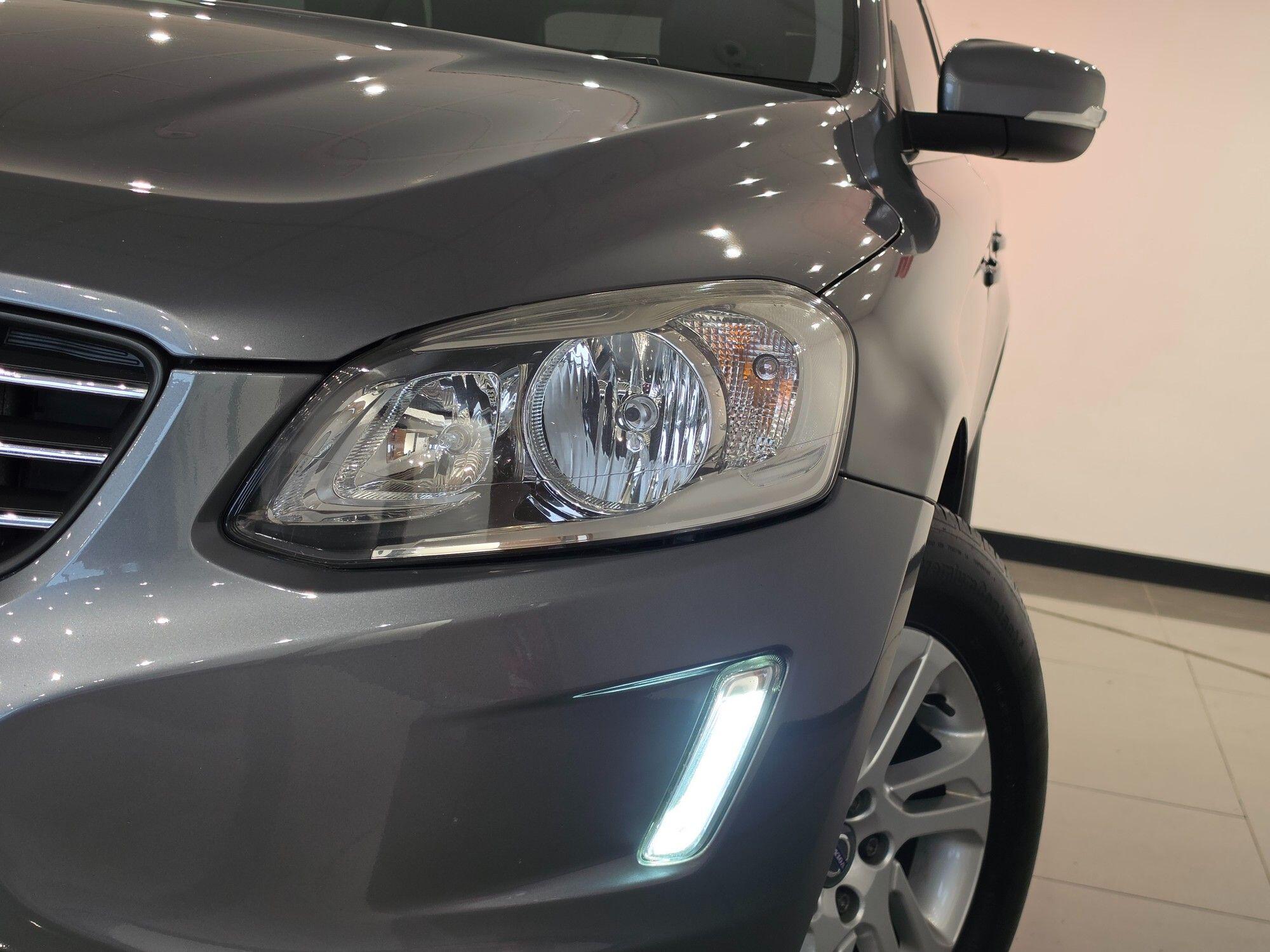 Volvo XC60 view 16