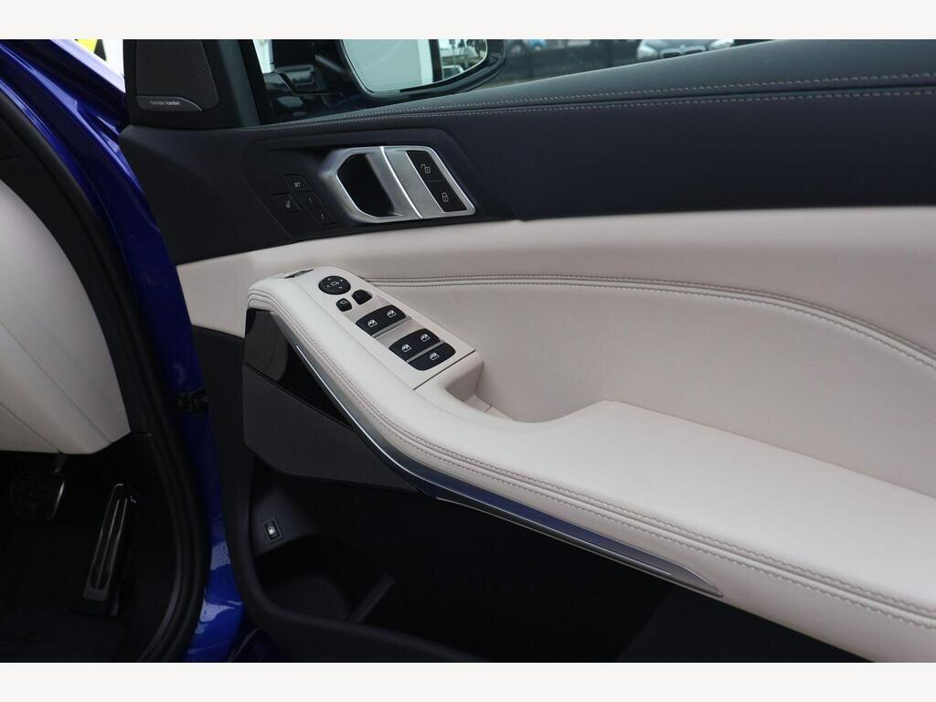 BMW X5 view 25