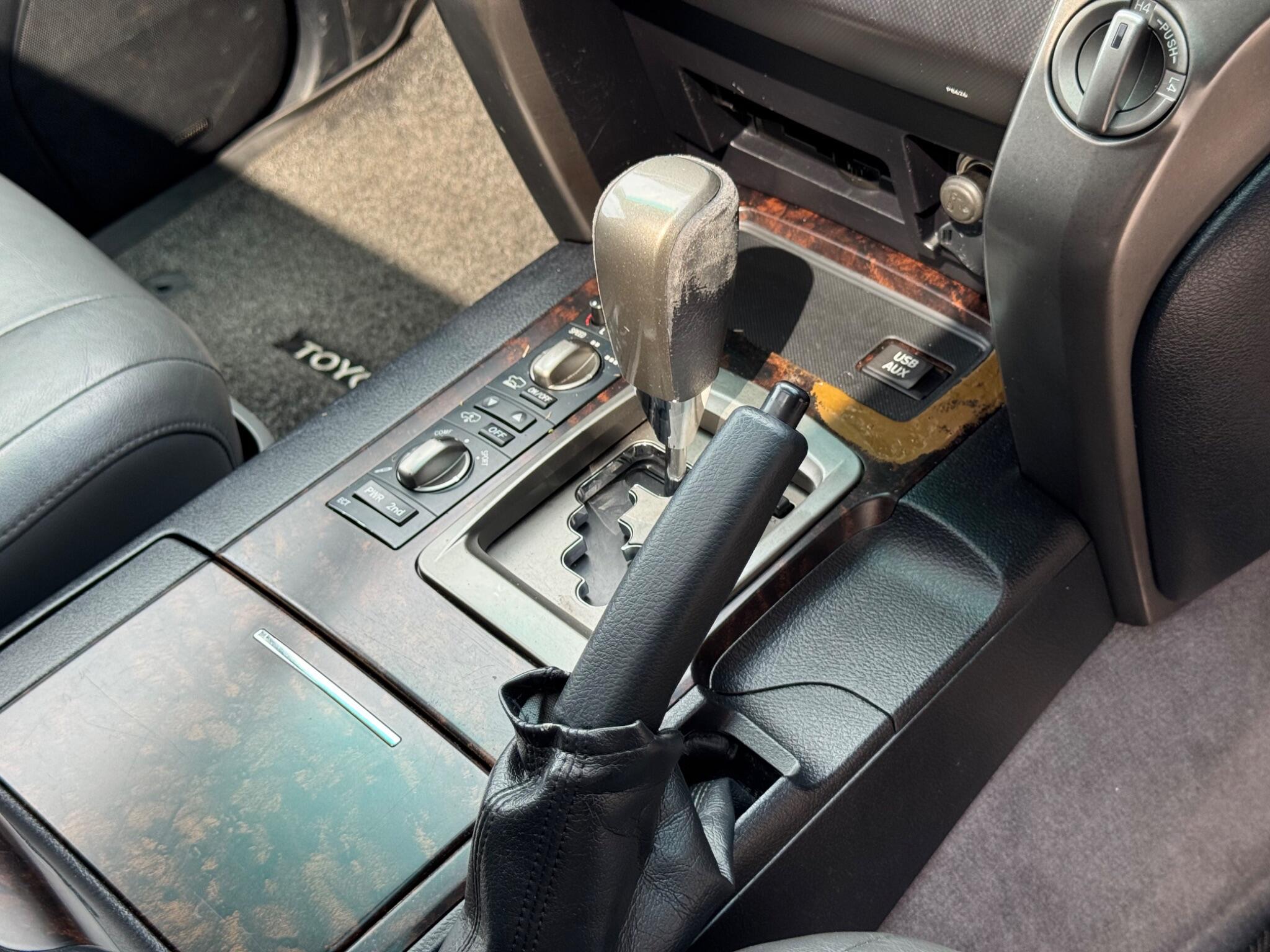 Toyota Land Cruiser view 15