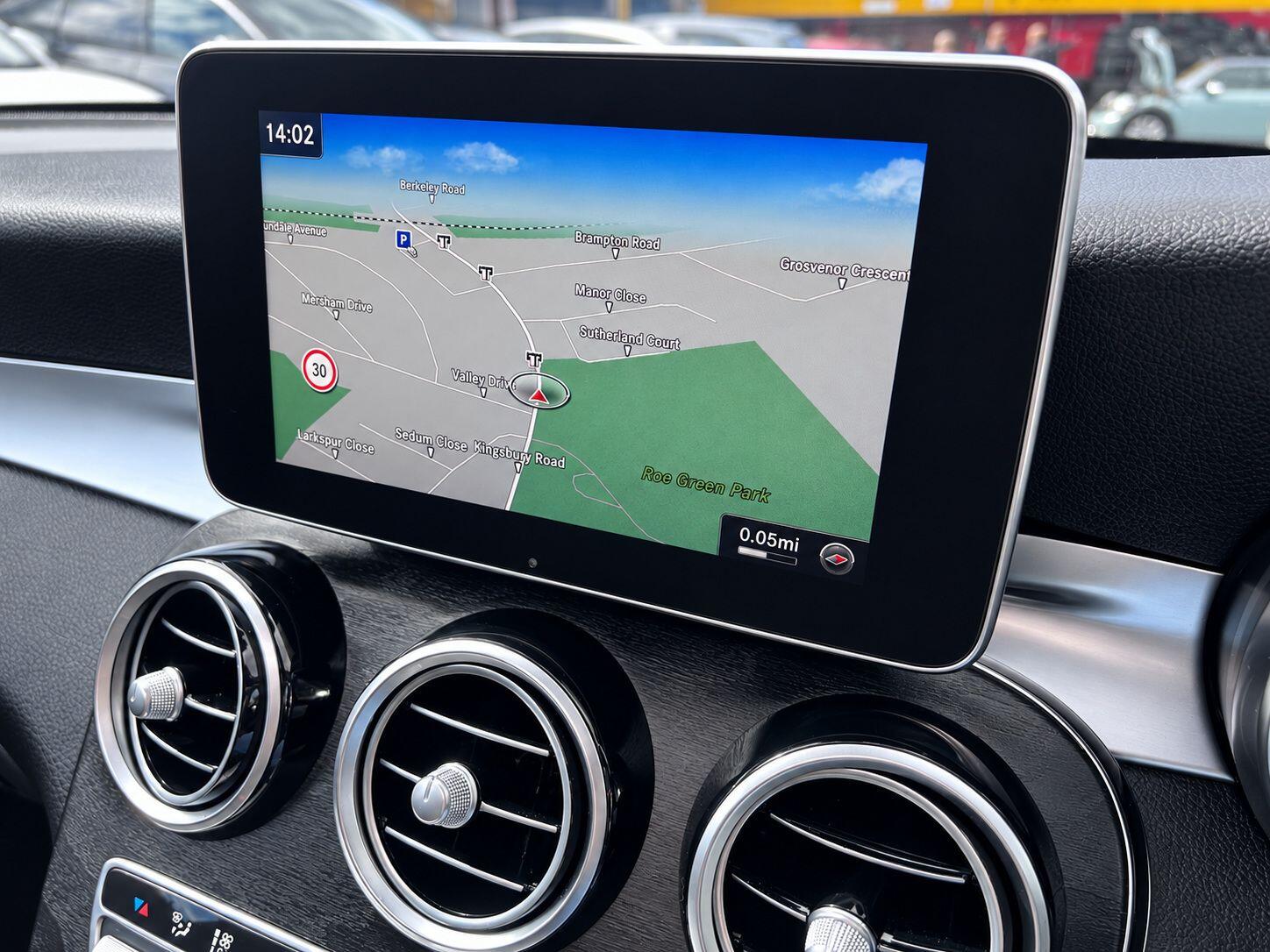 Mercedes-Benz GLC view 20