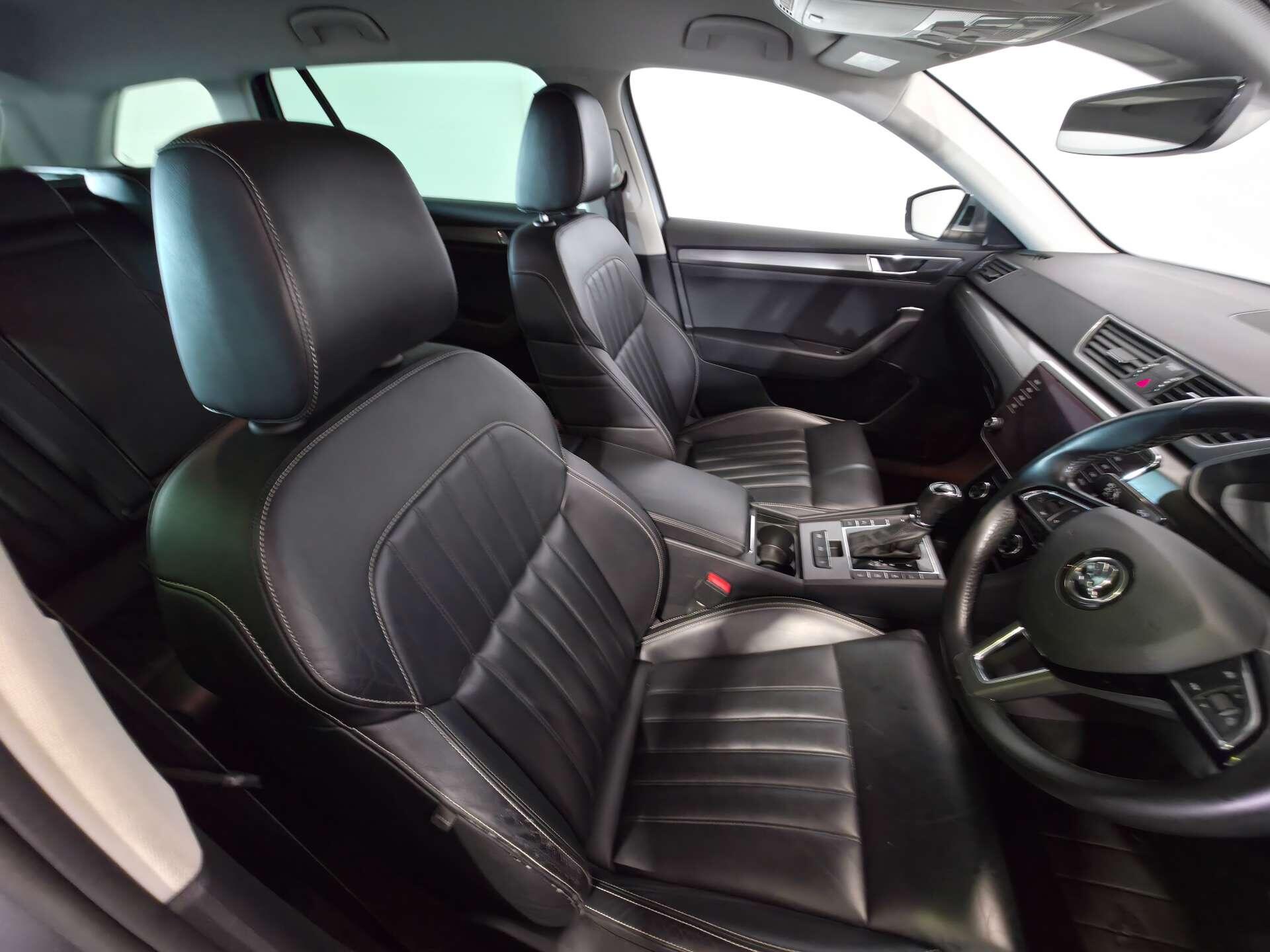 Skoda Superb view 22