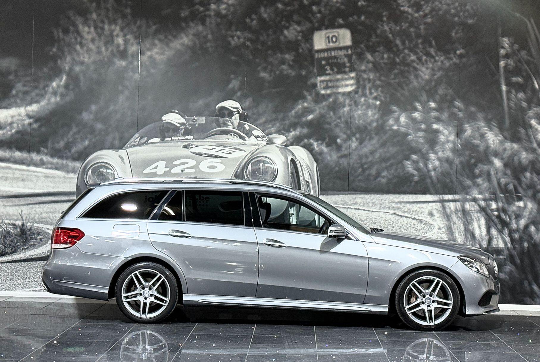 Mercedes-Benz E-Class view 4