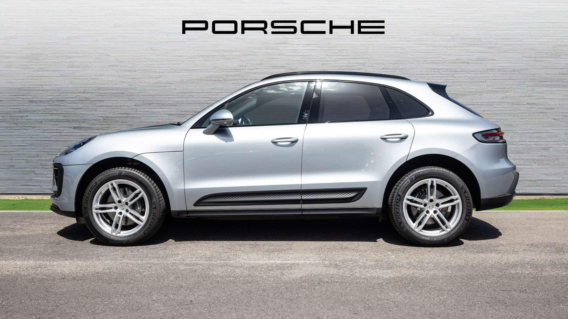 Porsche Macan view 6