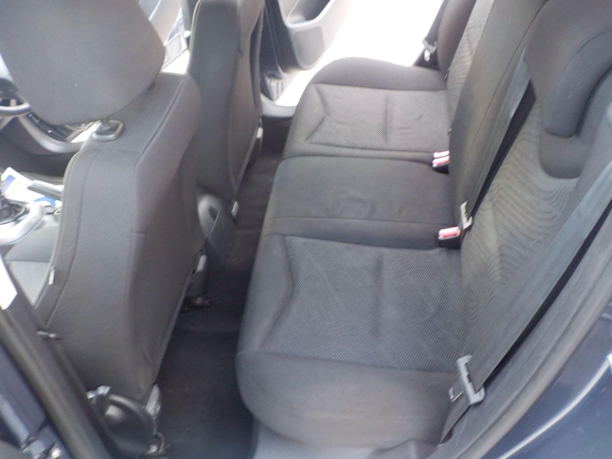 Peugeot 308 1.6 e-HDi SR Euro 5 (s/s) 5dr