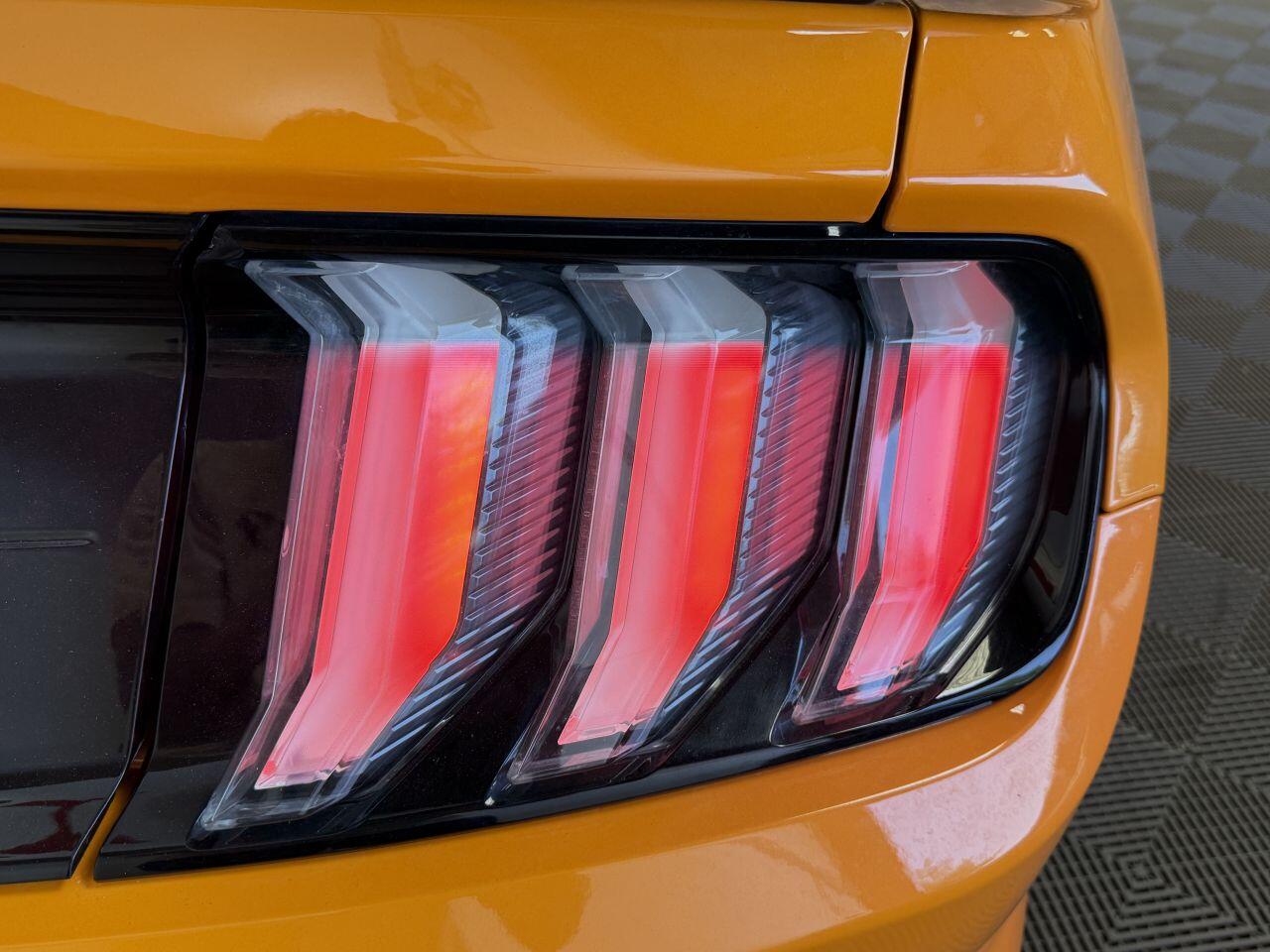 Ford Mustang view 28