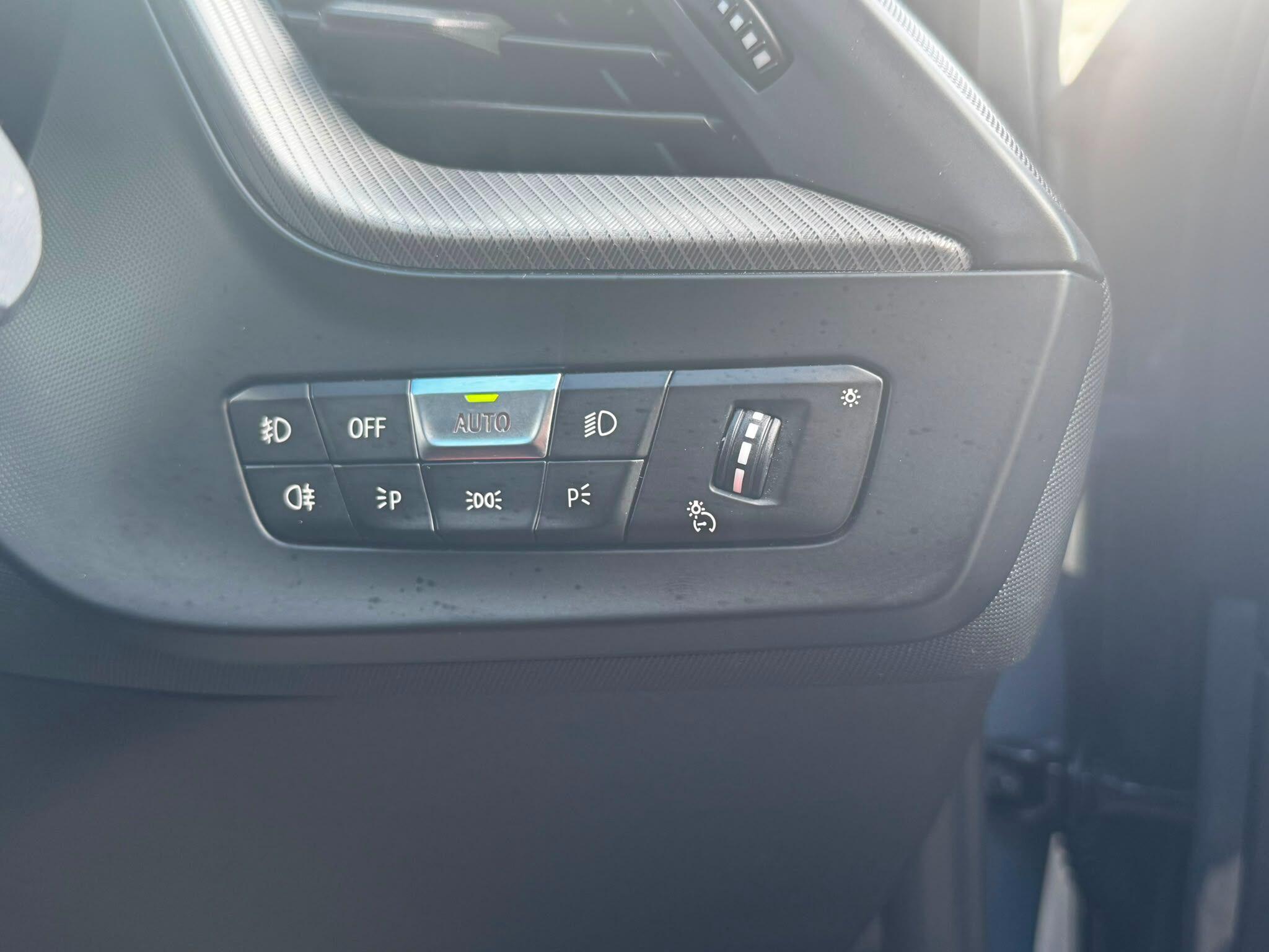 BMW 1 Series view 21
