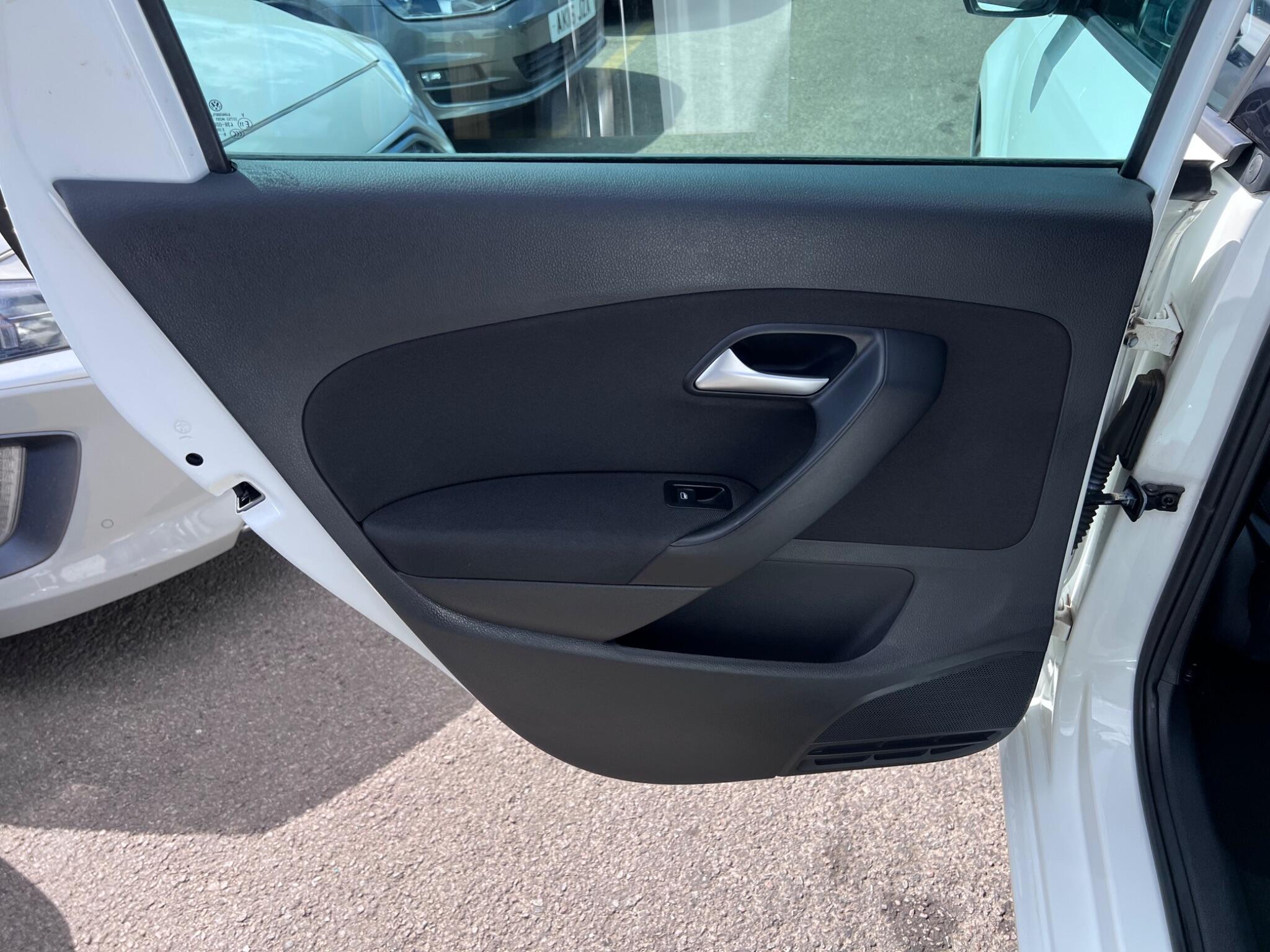 Volkswagen Polo view 31