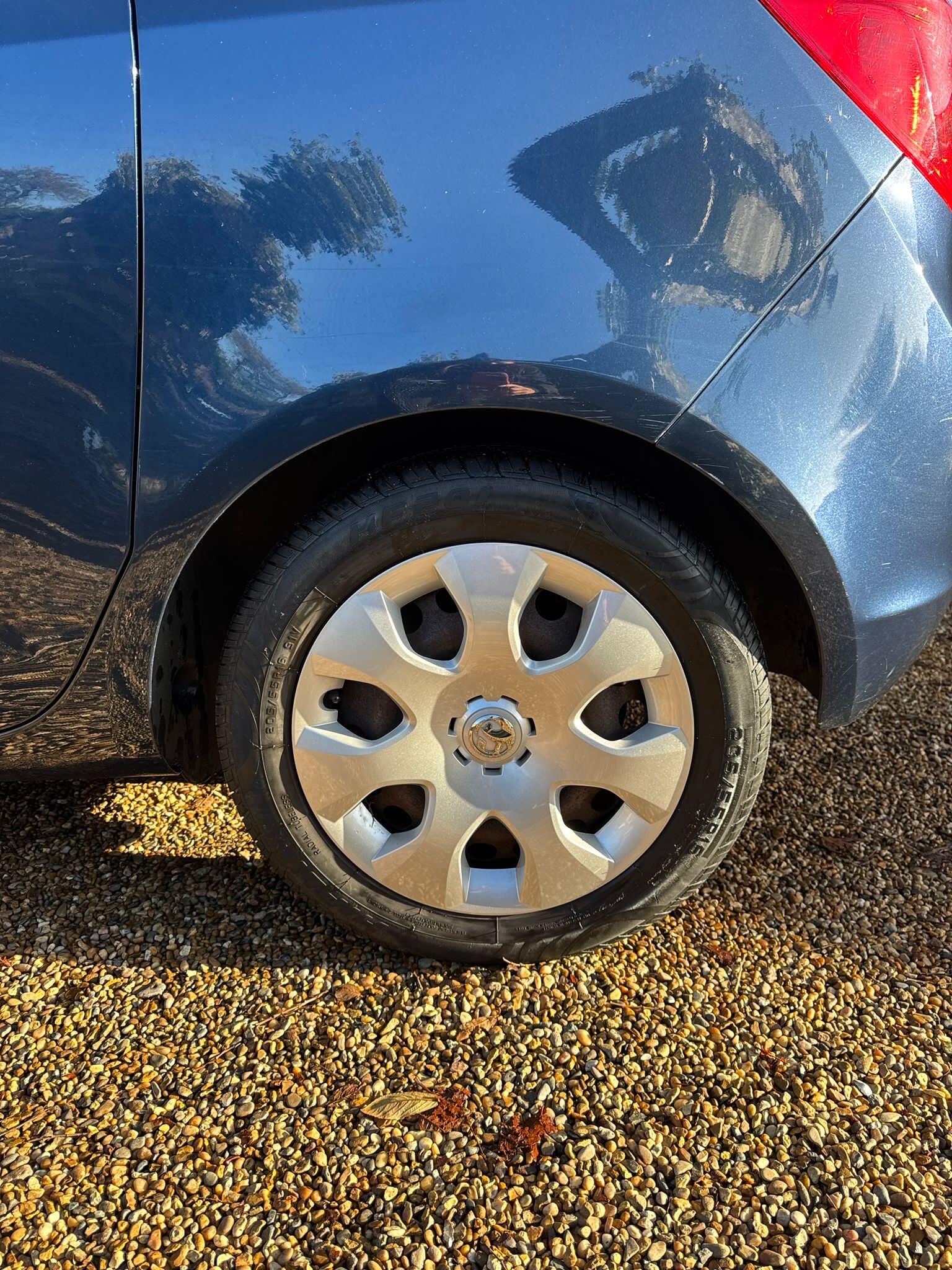 2011 Vauxhall Meriva 1.4T 16V Exclusiv Euro 5 5dr • 70,000 miles image 7