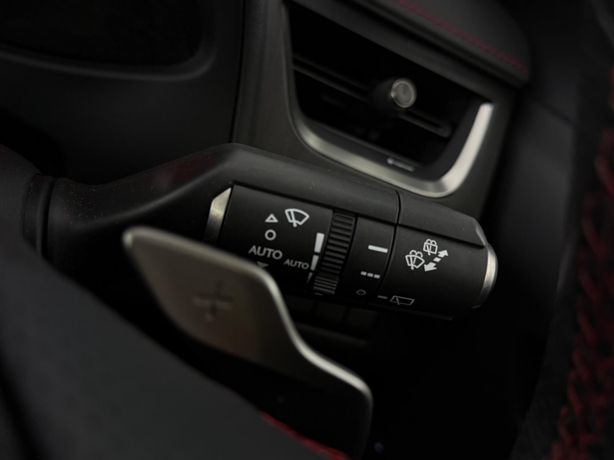 Lexus Ux view 19