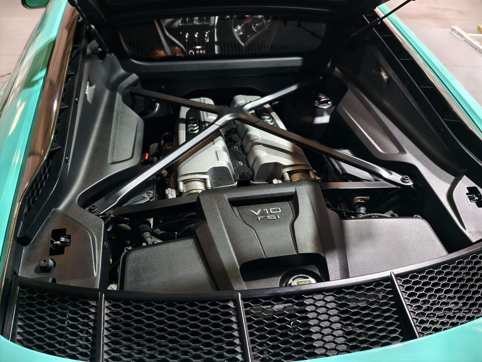 Audi R8 view 55