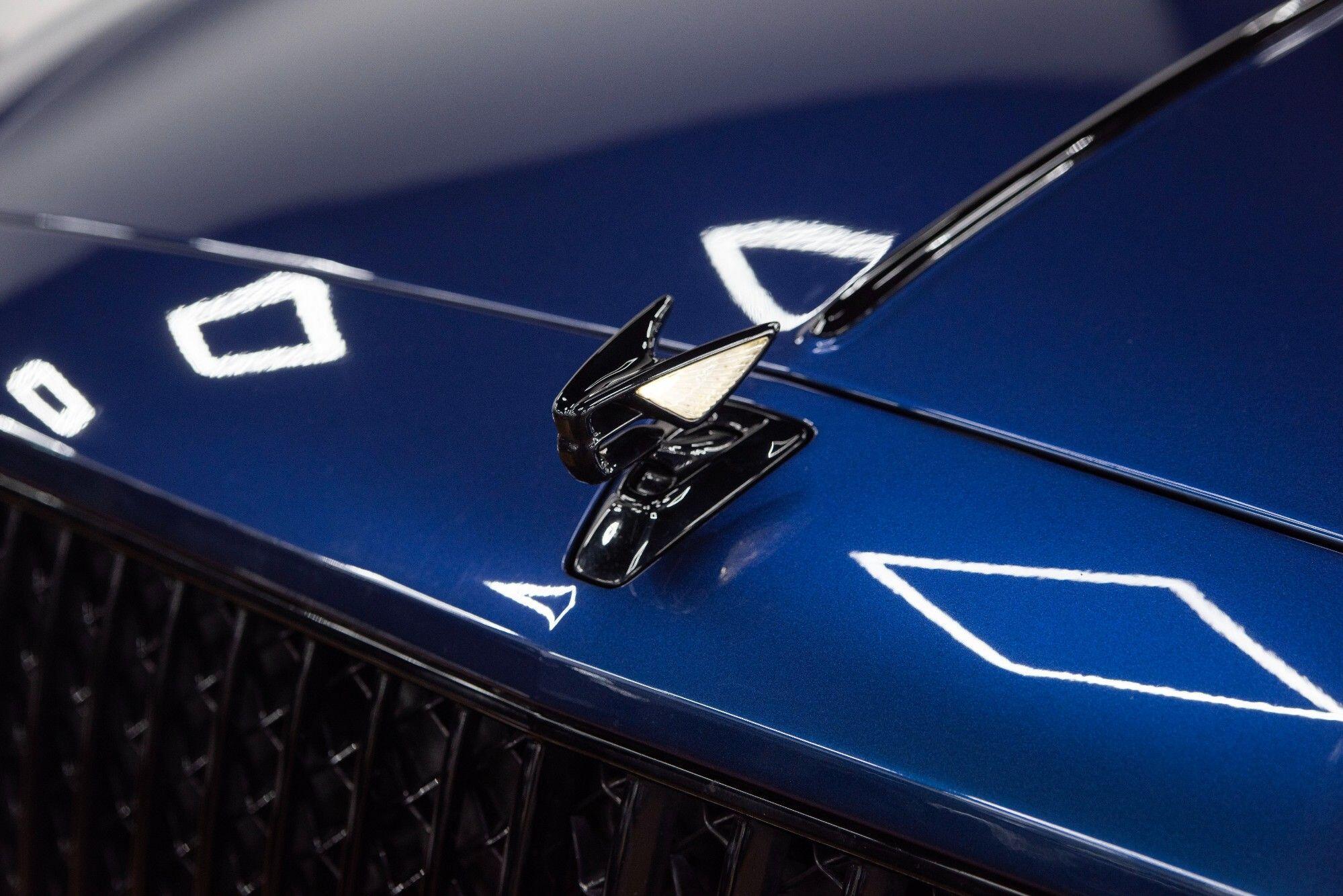 Bentley Flying Spur view 11