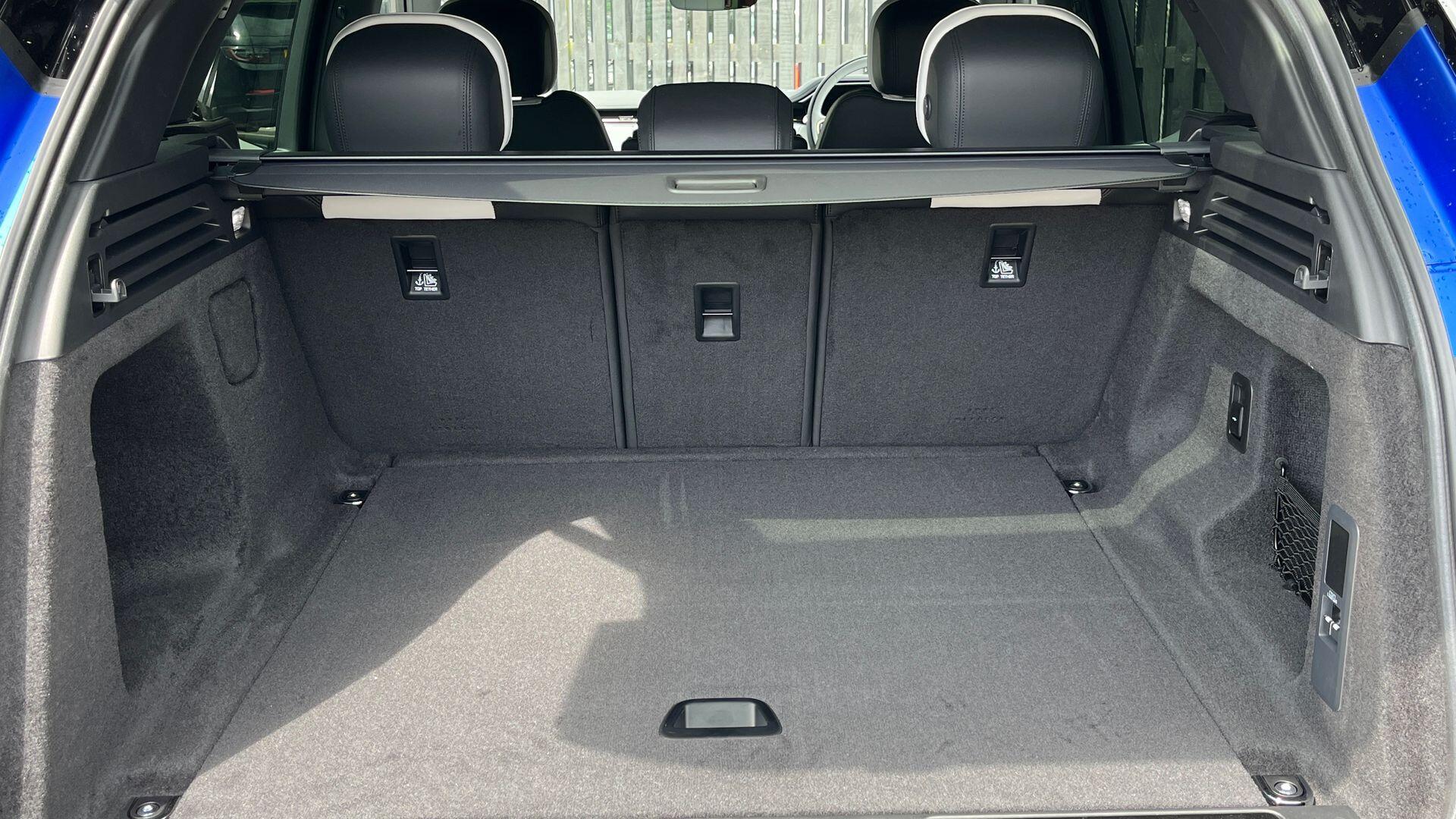 Land Rover Range Rover Sport view 39