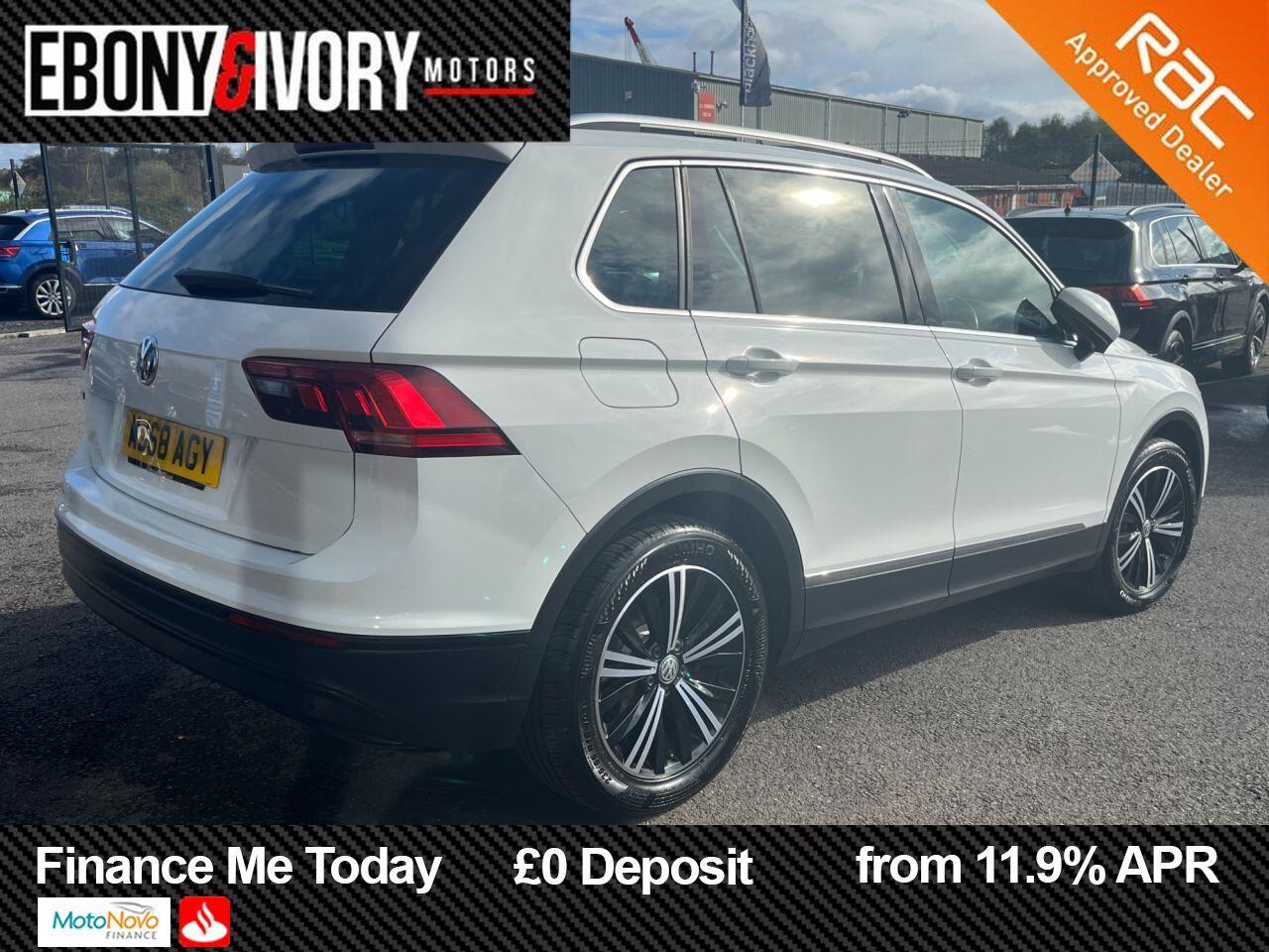 Volkswagen Tiguan view 5