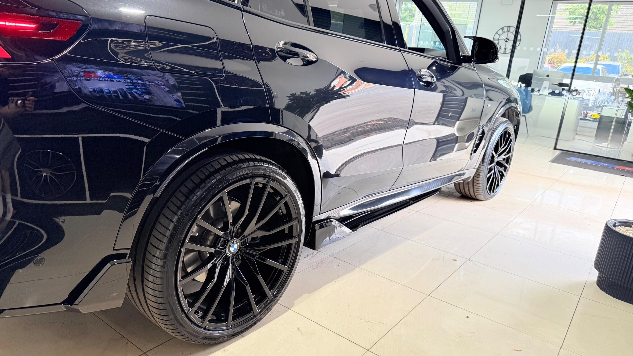 BMW X5 view 15