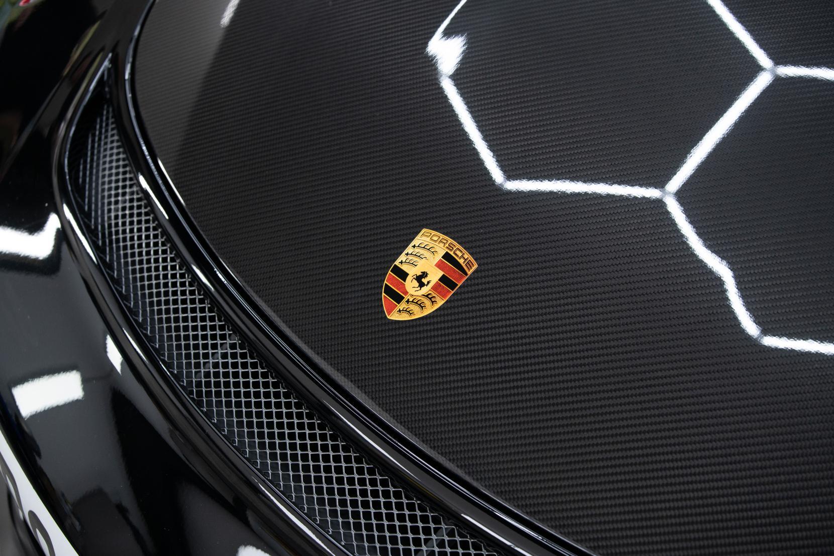 Porsche 911 view 28