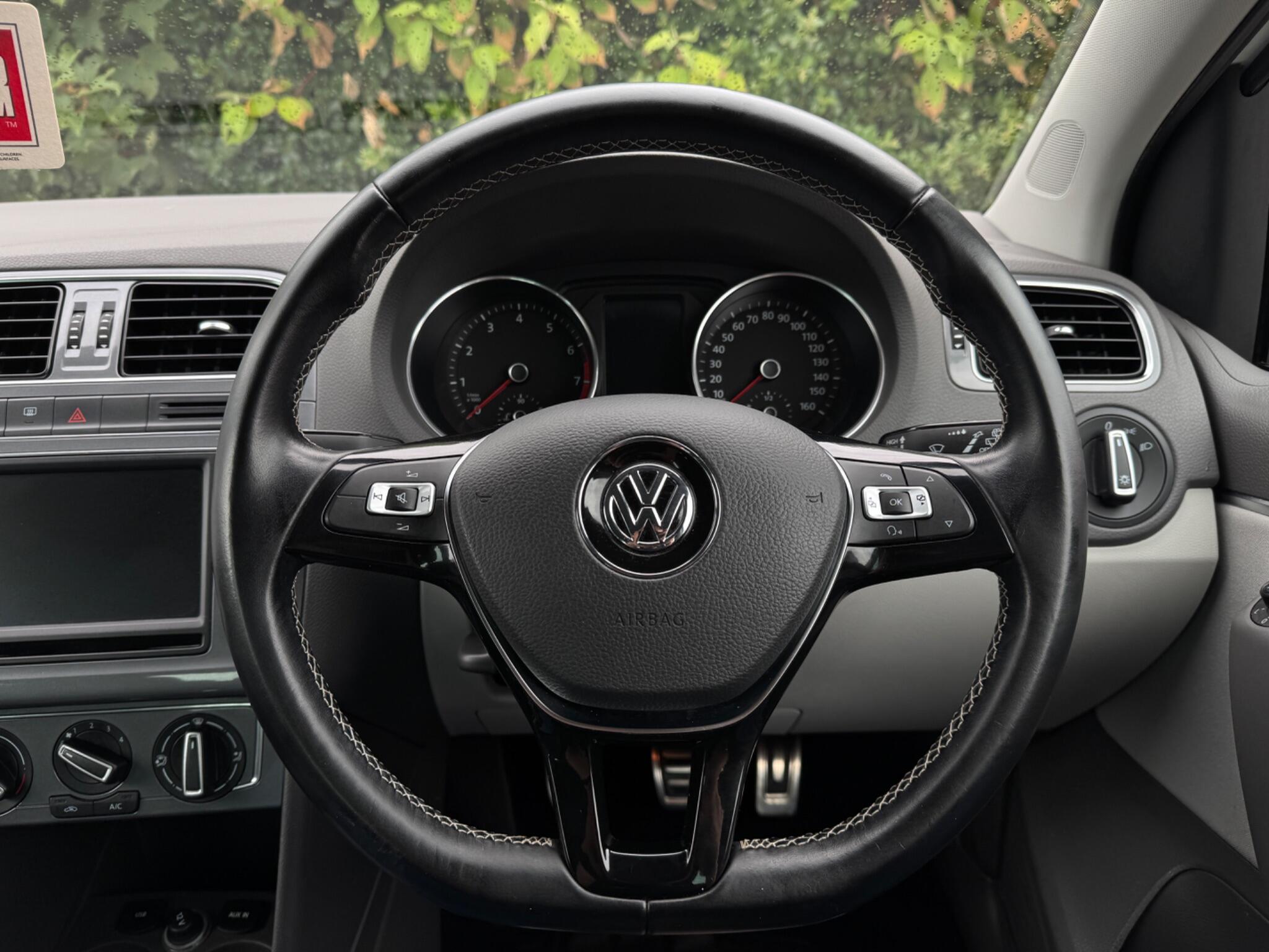 Volkswagen Polo view 21