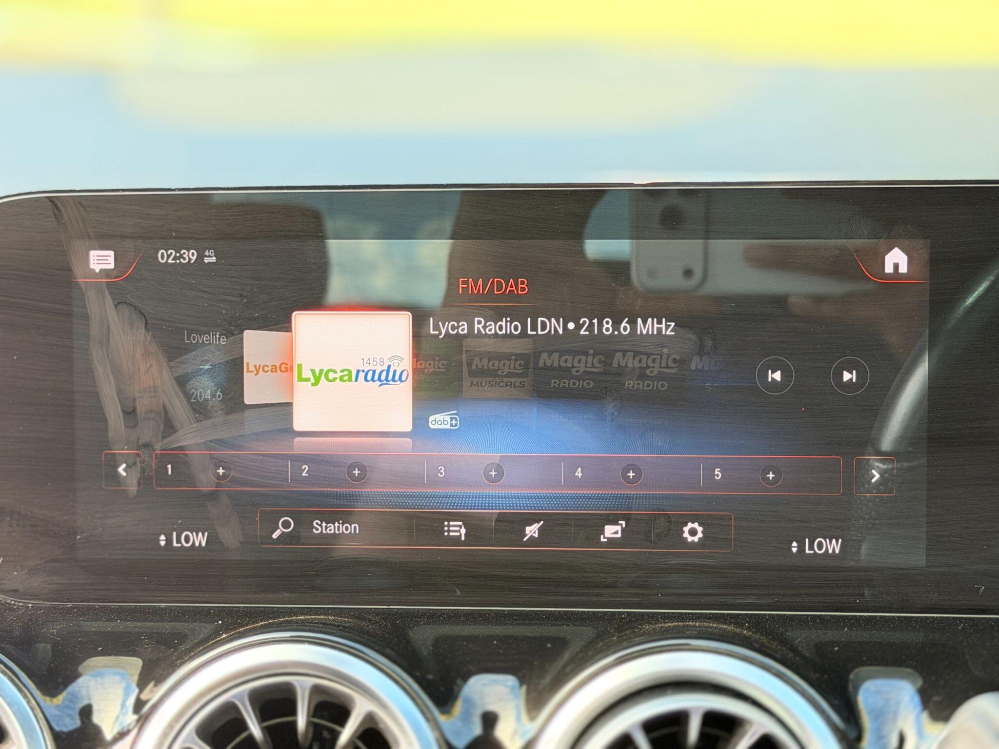 Mercedes-Benz EQA view 42