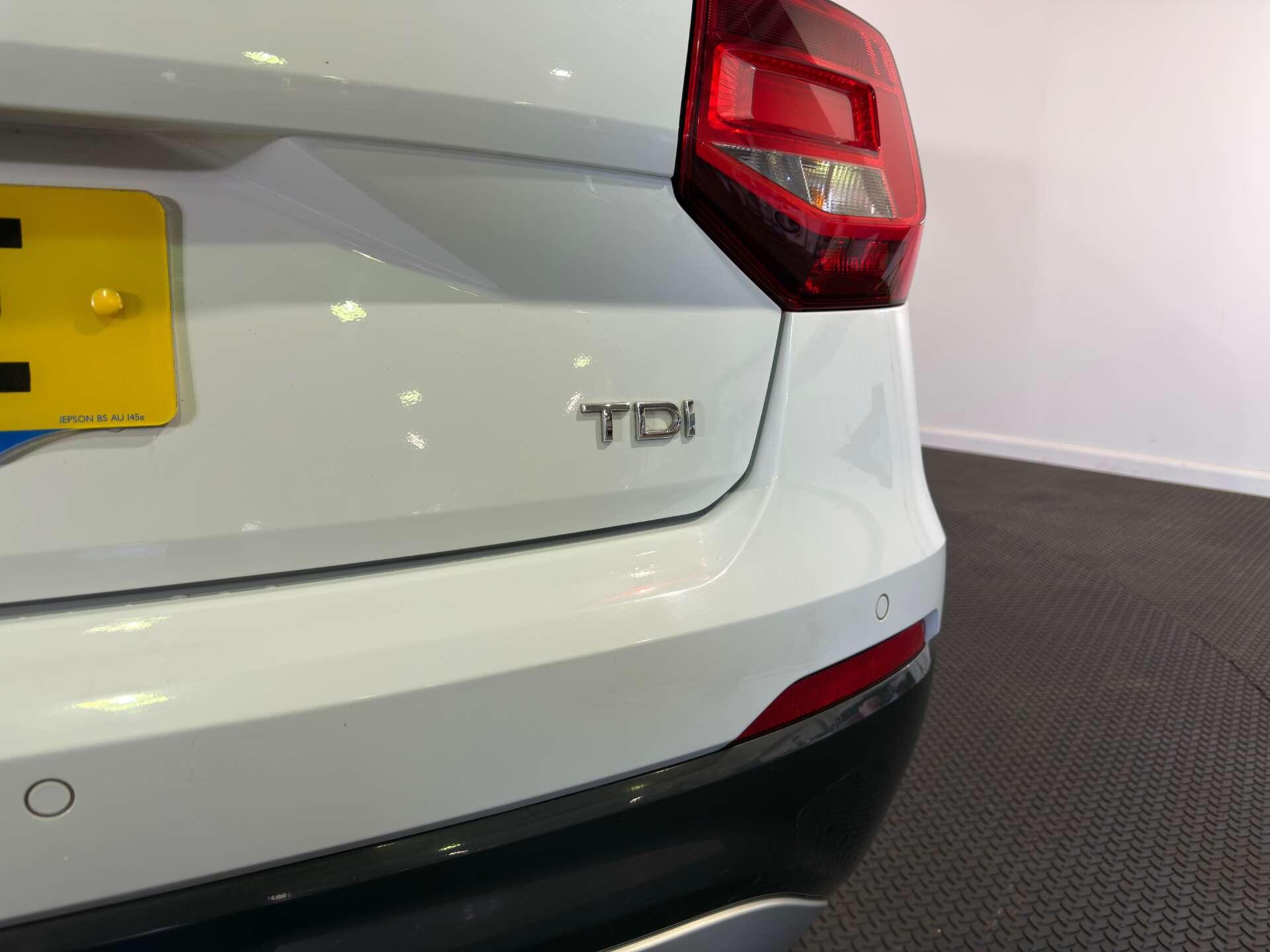 Audi Q2 view 10