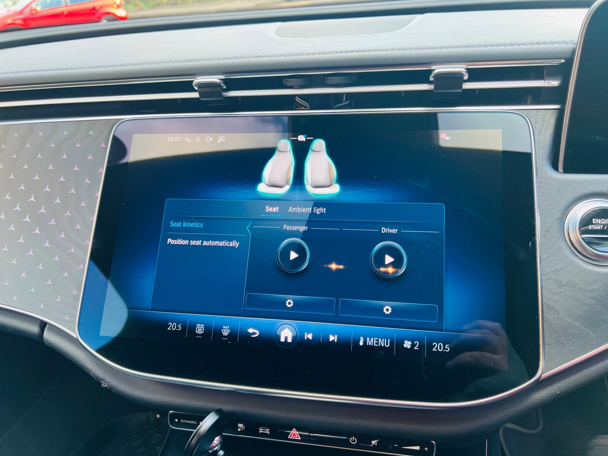 Mercedes-Benz E Class view 32