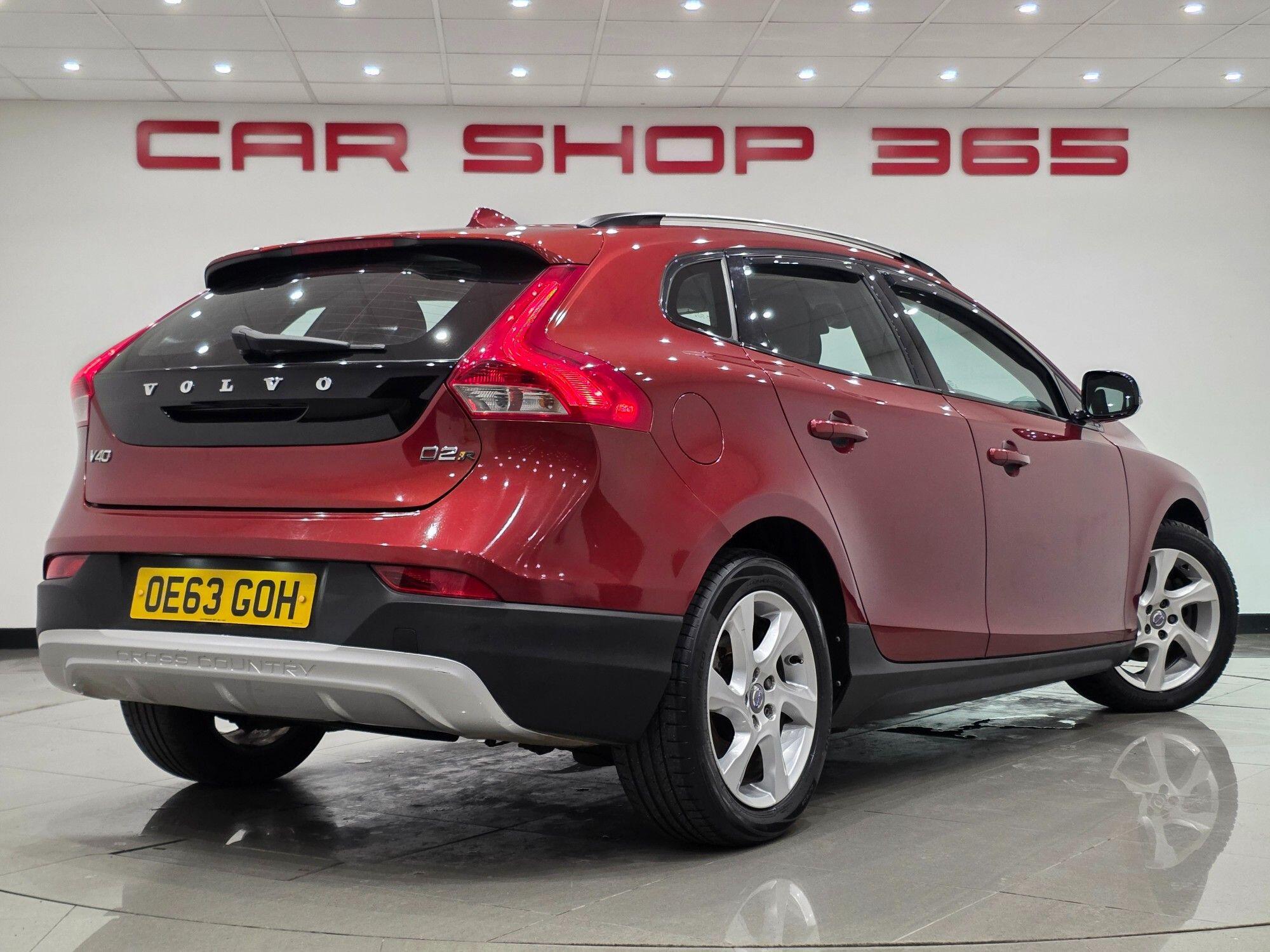 Volvo V40 Cross Country view 50