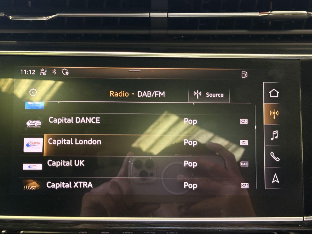 Audi Q8 view 50