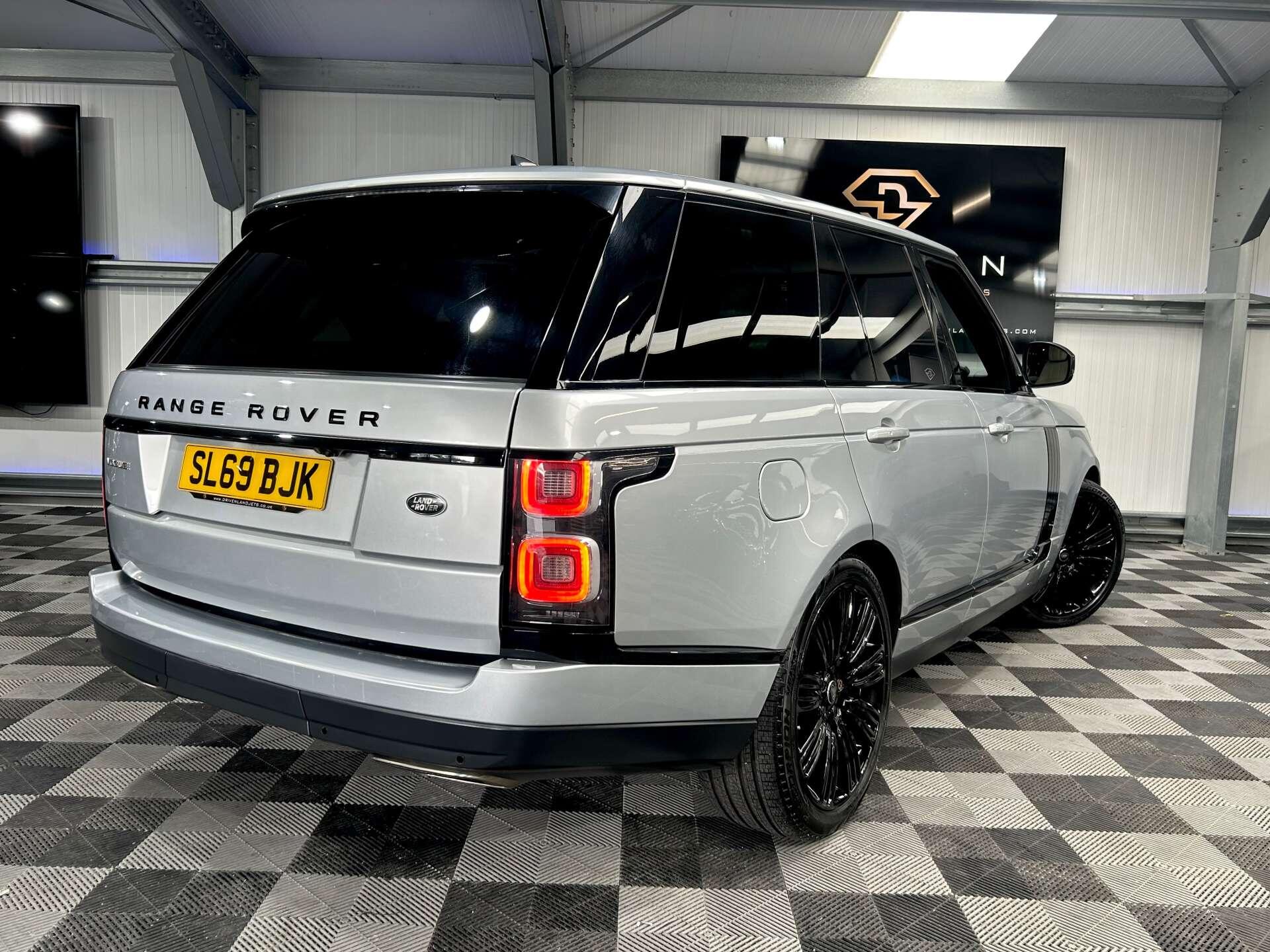 Land Rover Range Rover view 14