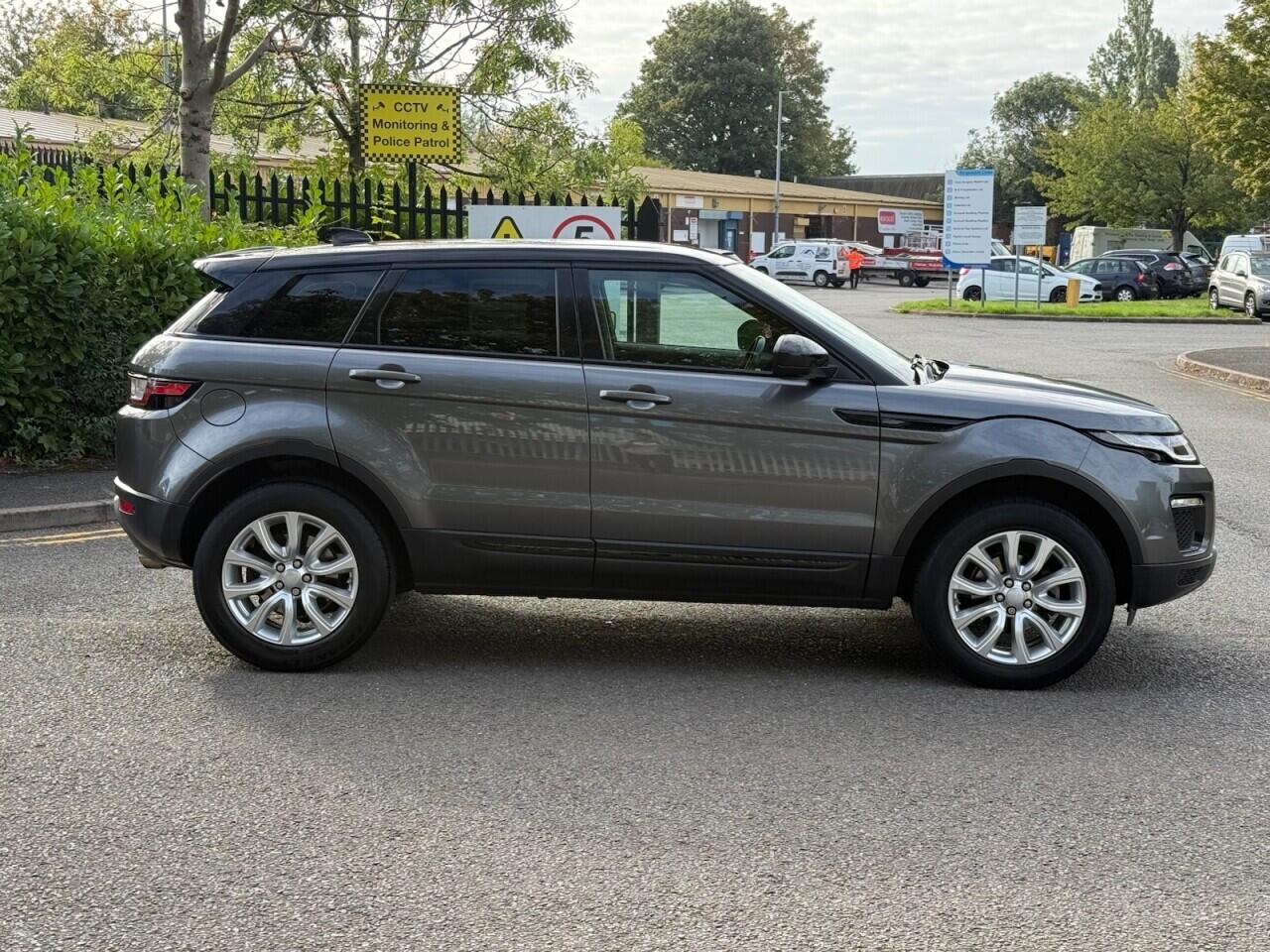 Land Rover Range Rover Evoque view 8