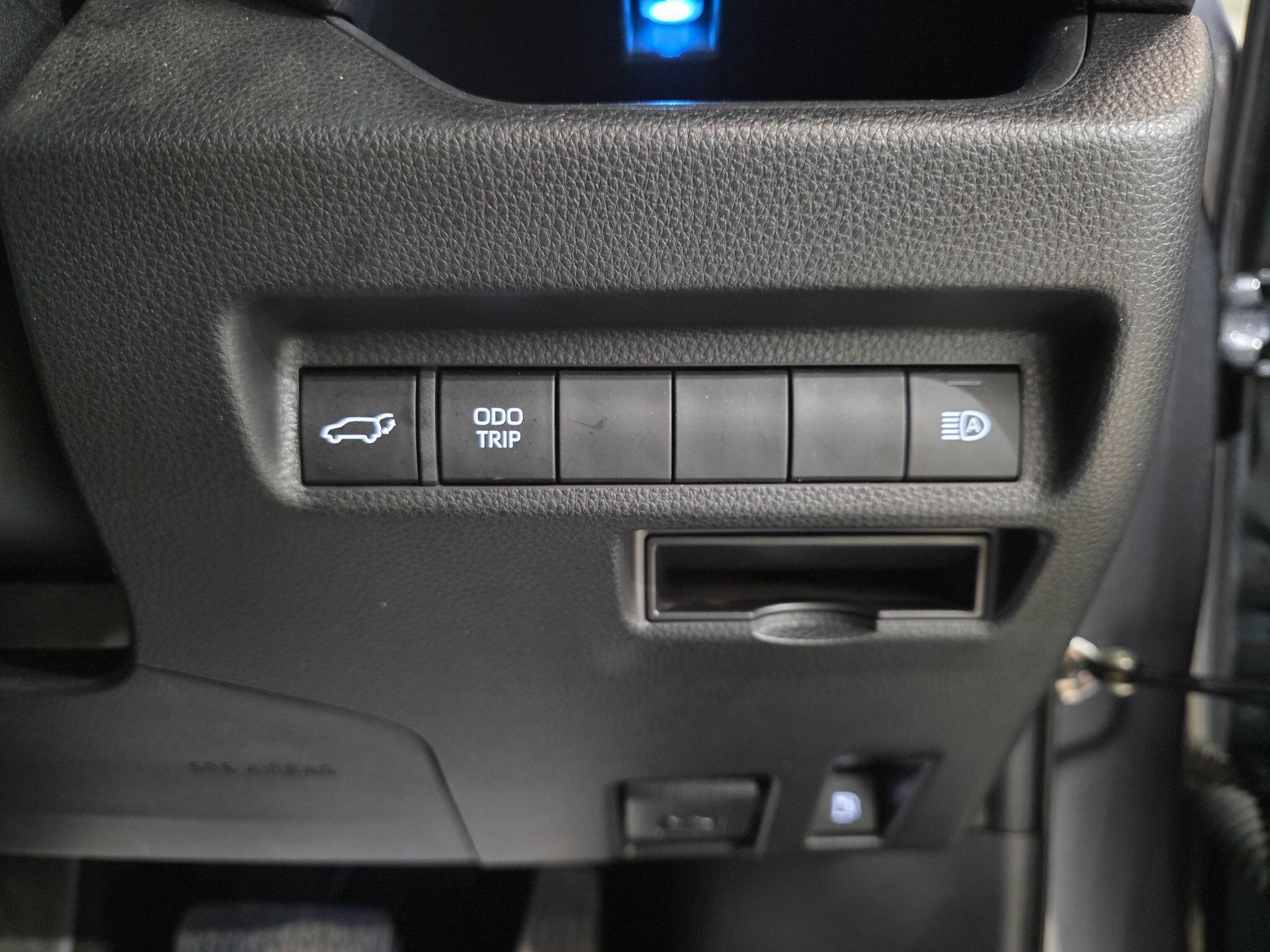 Toyota Rav4 view 15