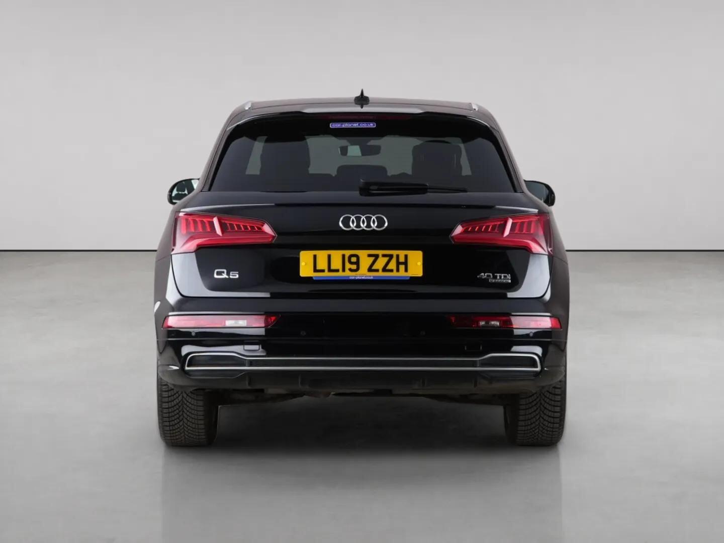 Audi Q5 view 7