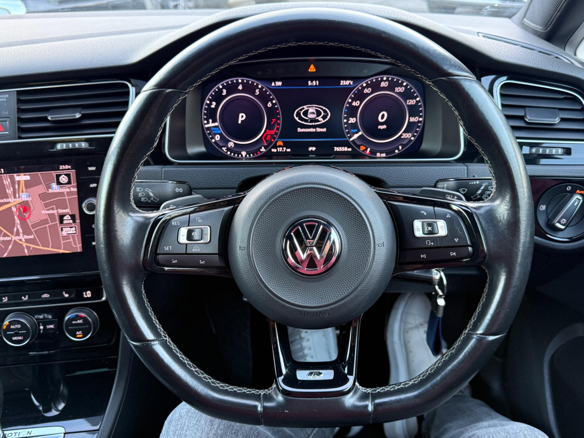 Volkswagen Golf - Image 58