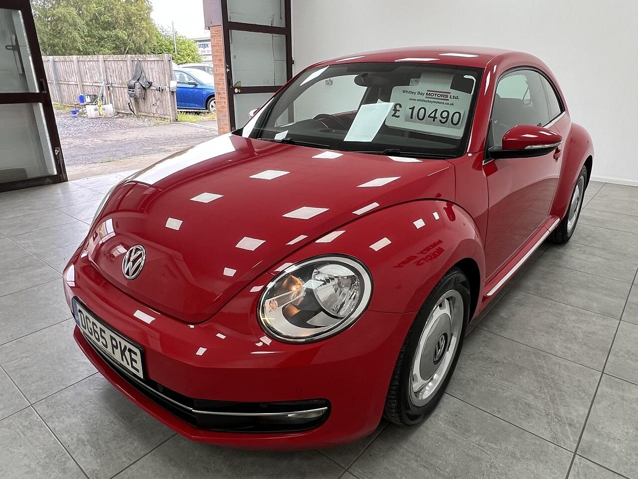 Volkswagen Beetle view 6