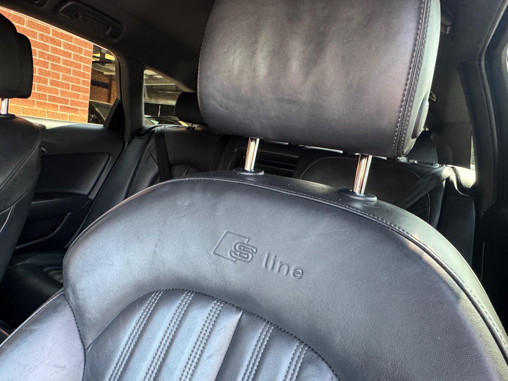 Audi A6 Avant view 8