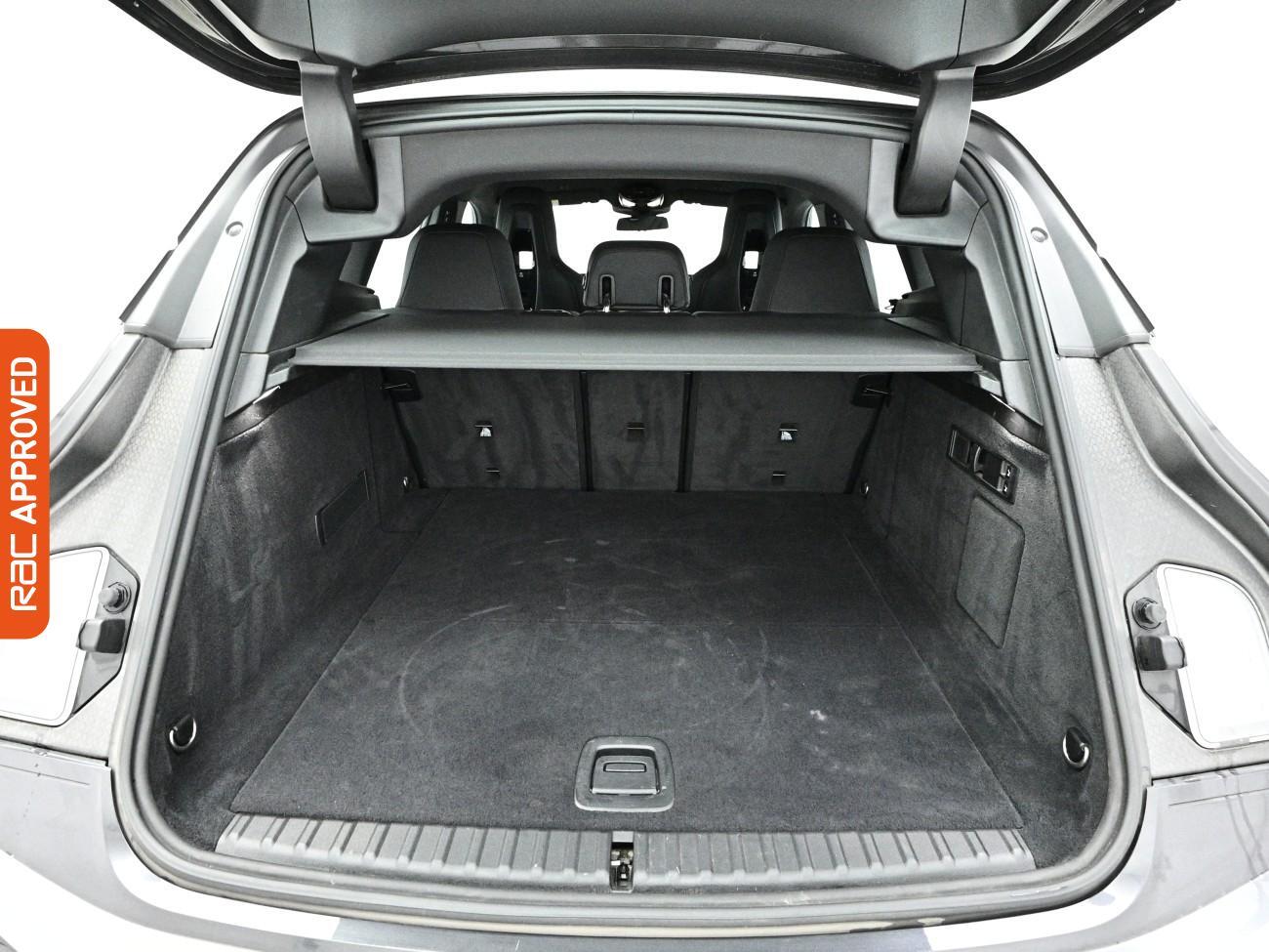 BMW iX view 14