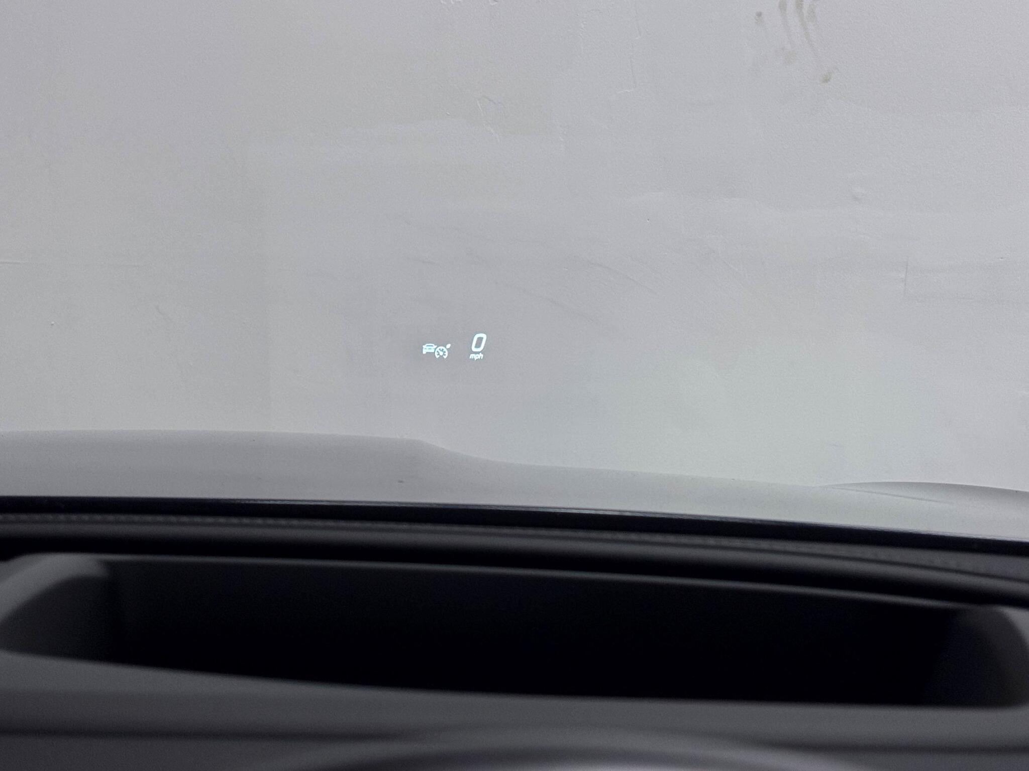 Mercedes-Benz GLC view 16