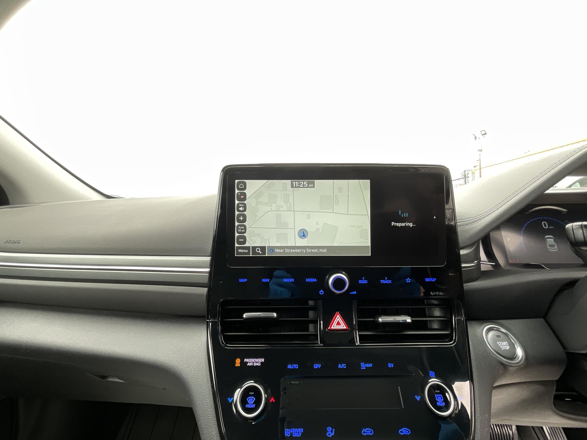 Hyundai Ioniq view 25