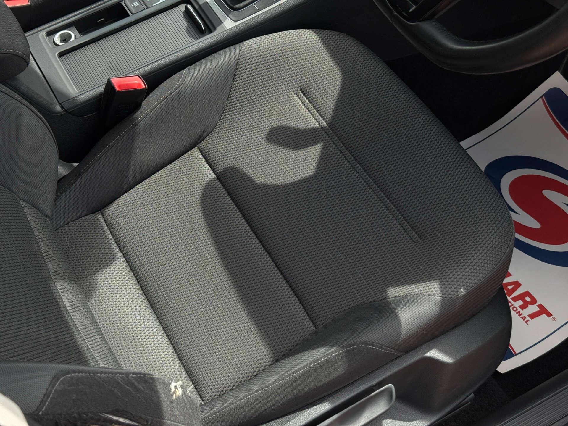 Volkswagen Golf view 58
