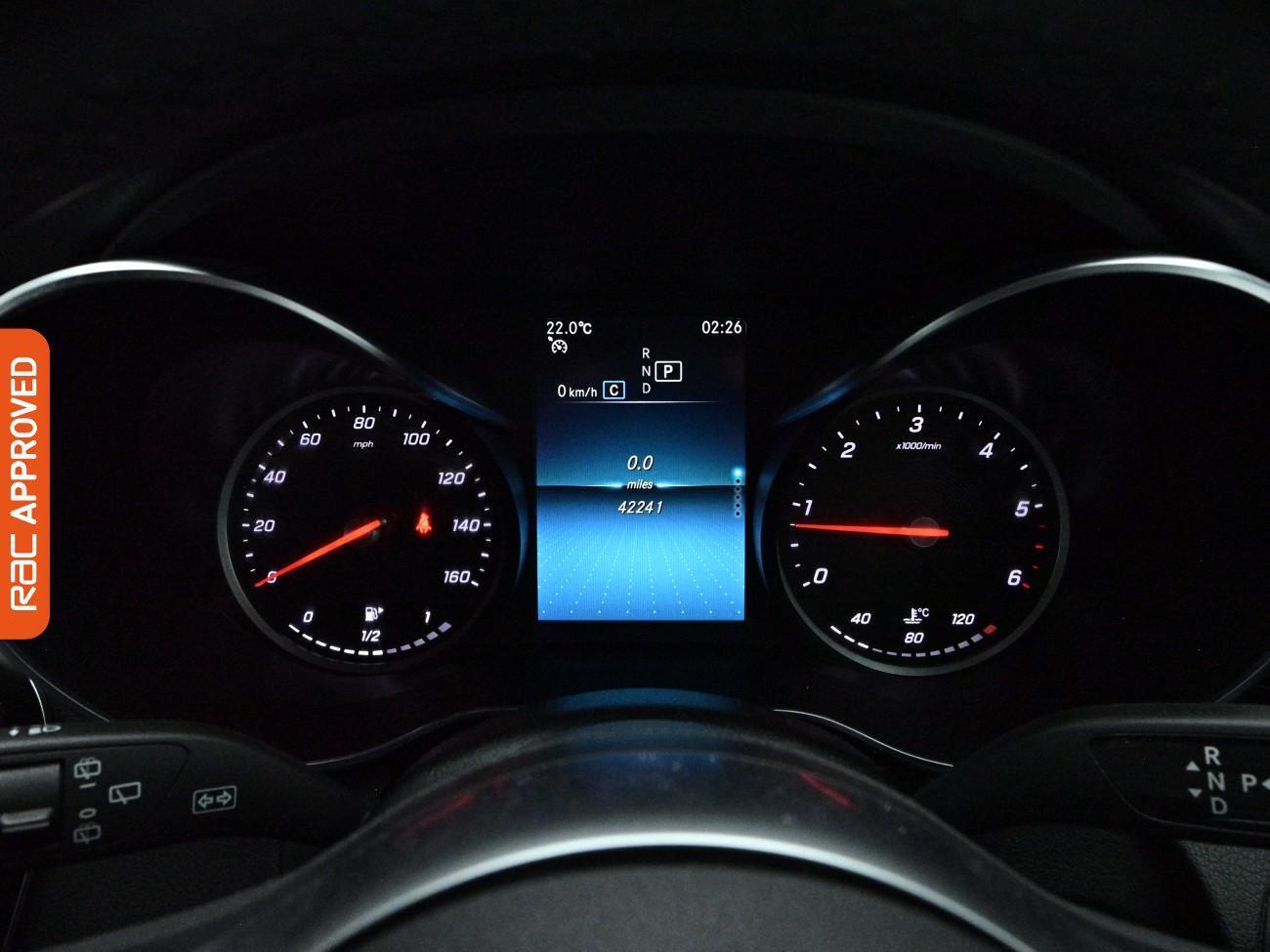 Mercedes-Benz GLC view 11