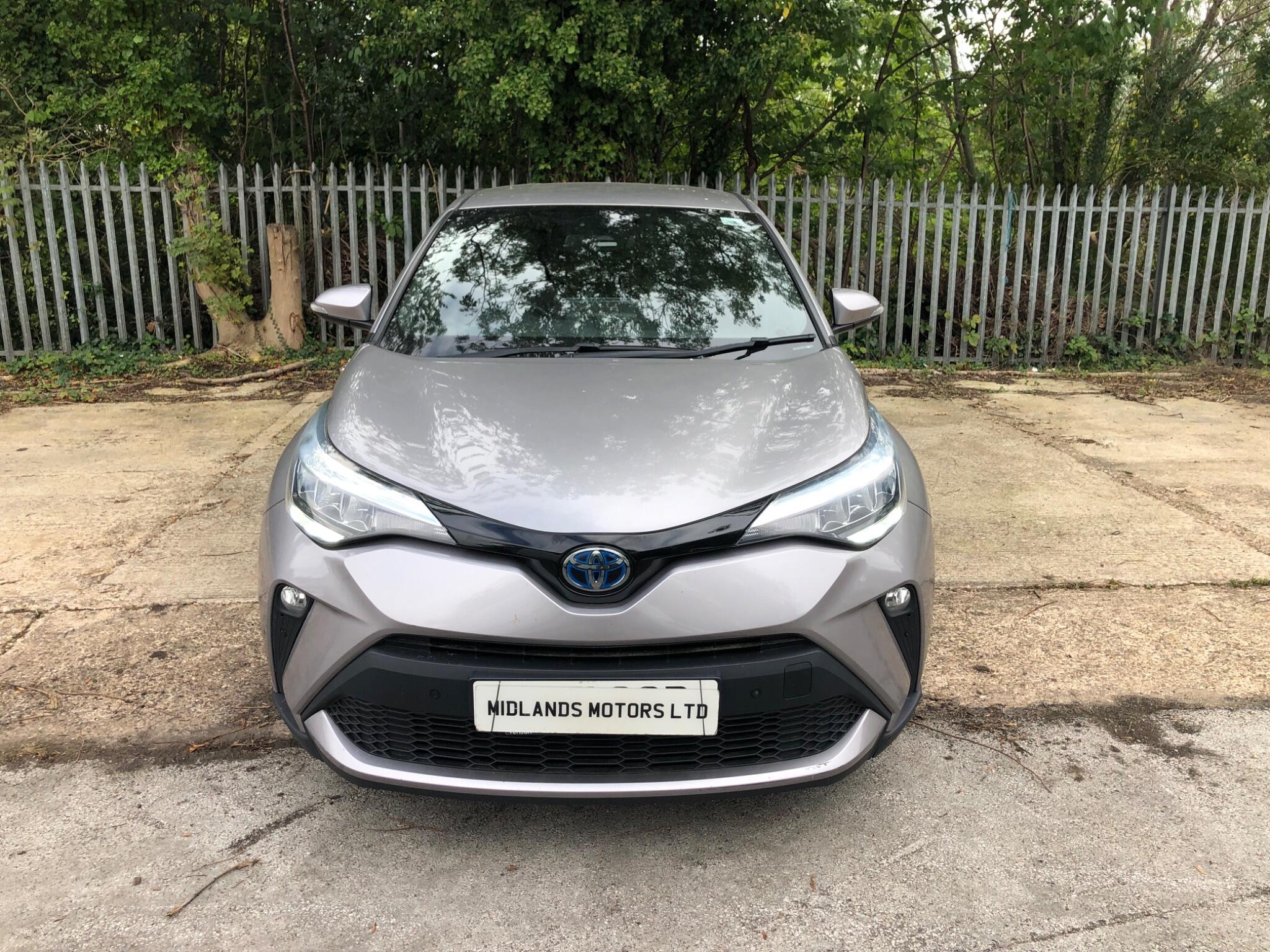 Toyota C-HR view 6