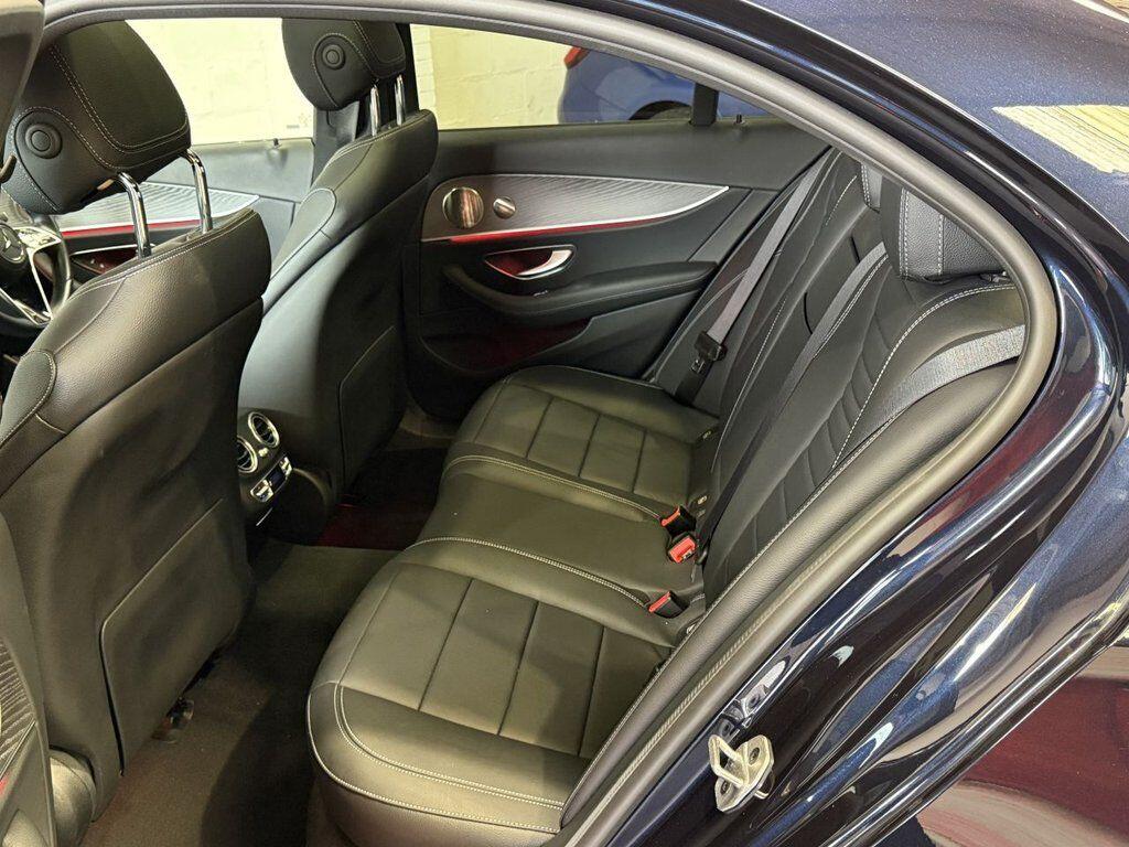 Mercedes-Benz E Class view 57