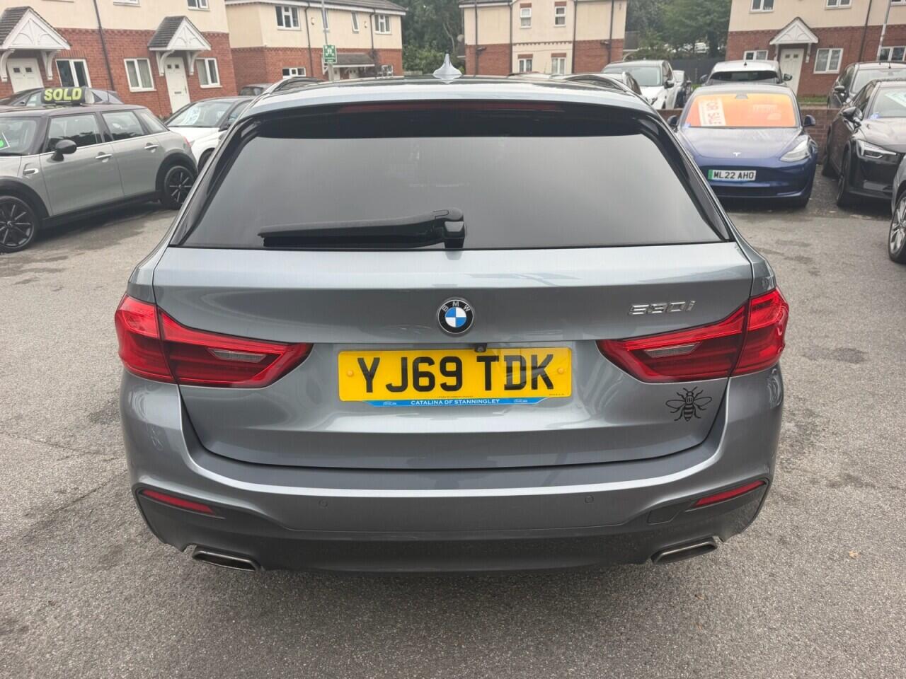 BMW 5 Series view 15