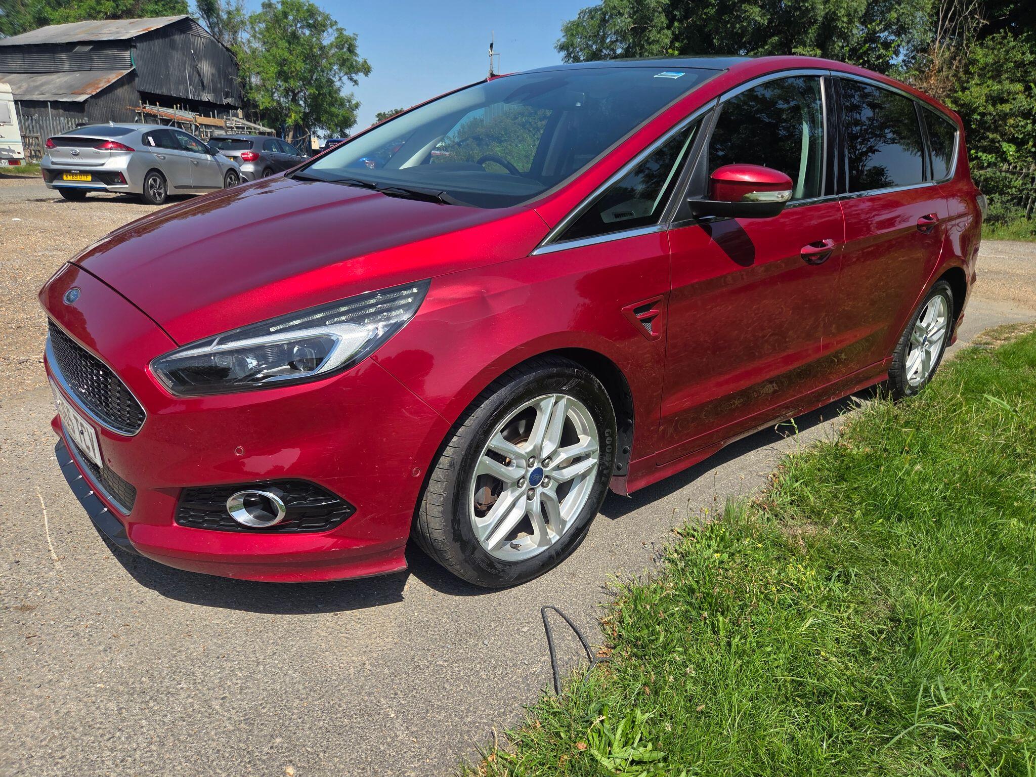 Ford S-Max view 4