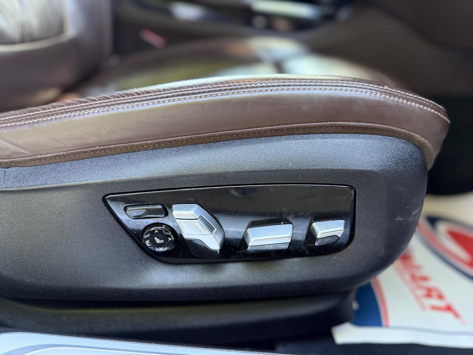 BMW 7 Series view 42
