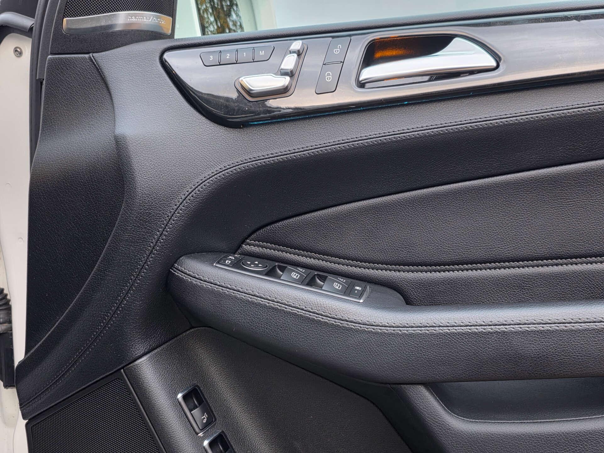 Mercedes-Benz GLS view 48