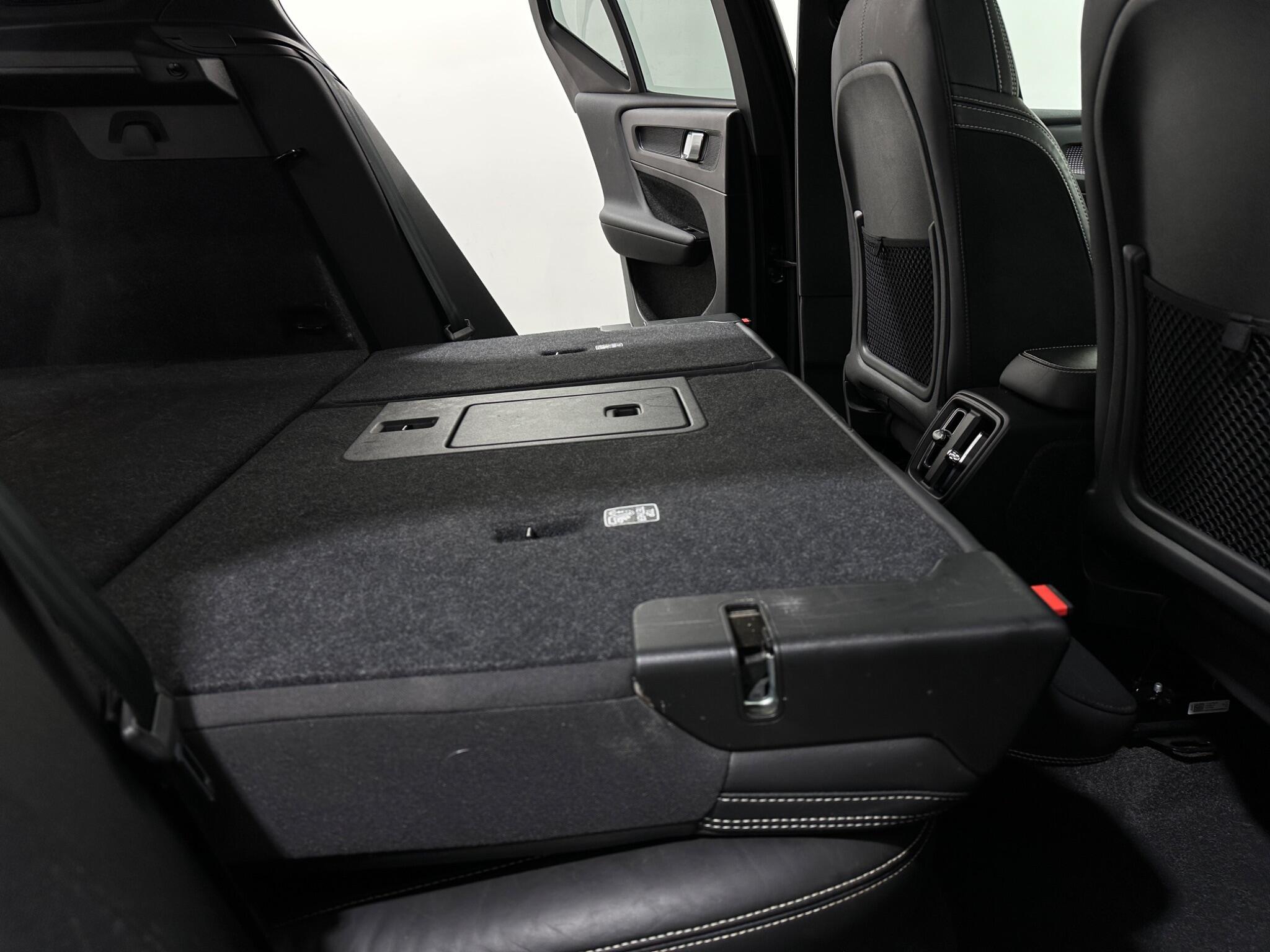 Volvo XC40 view 43
