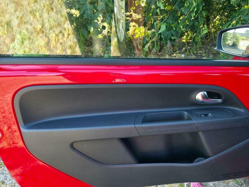 Volkswagen Up! view 45