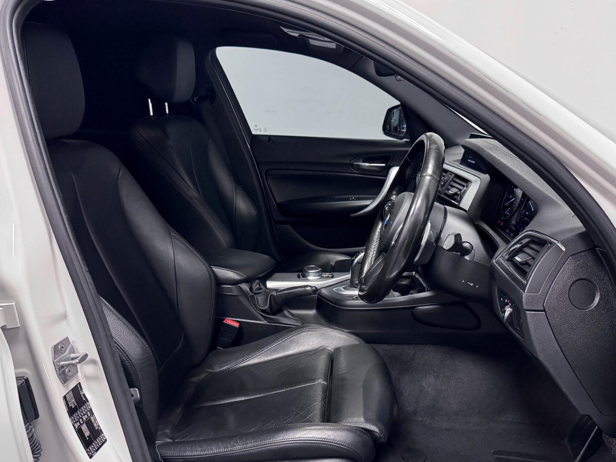 BMW 1 Series view 17