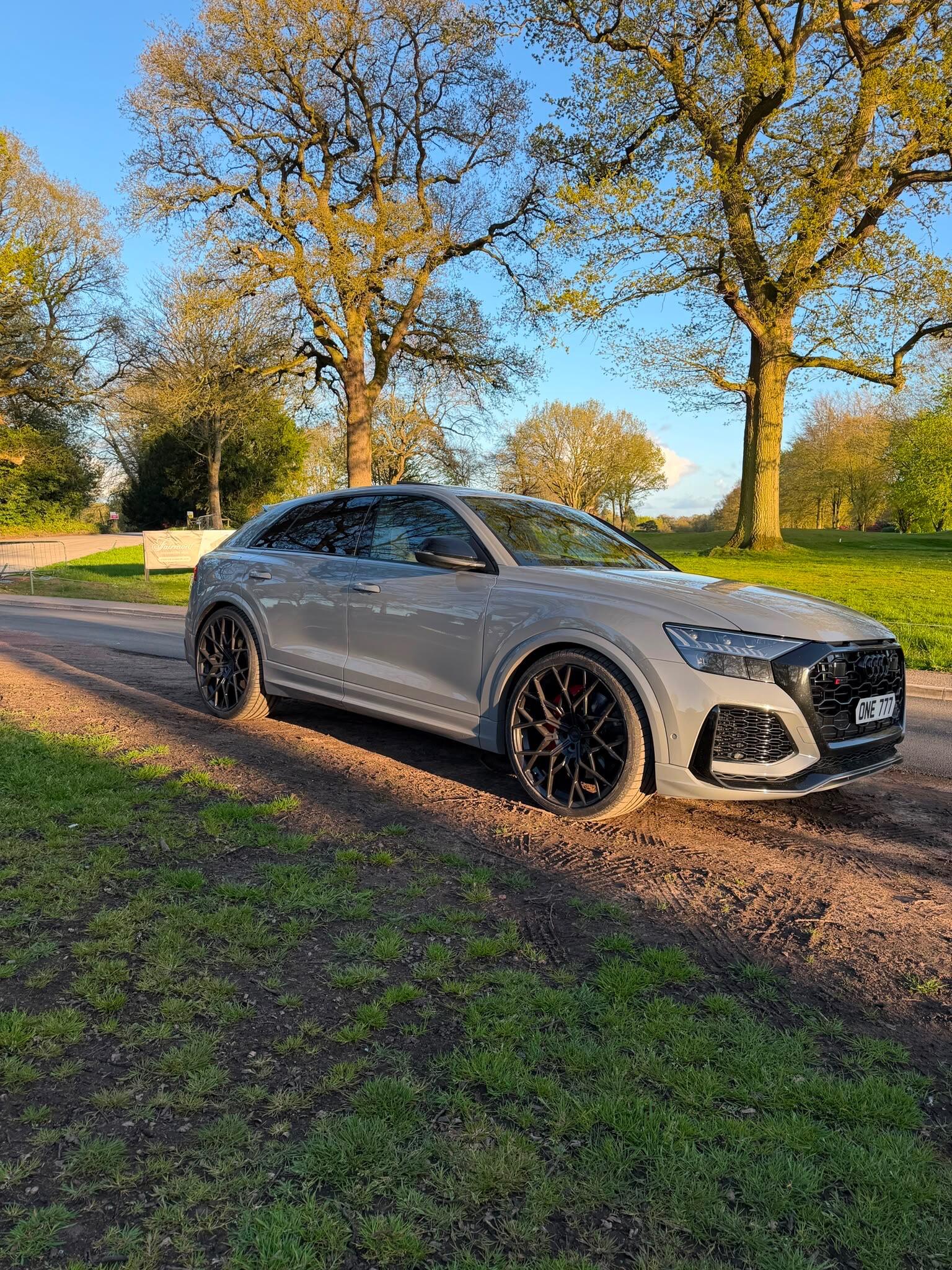 Audi RSQ8 view 2