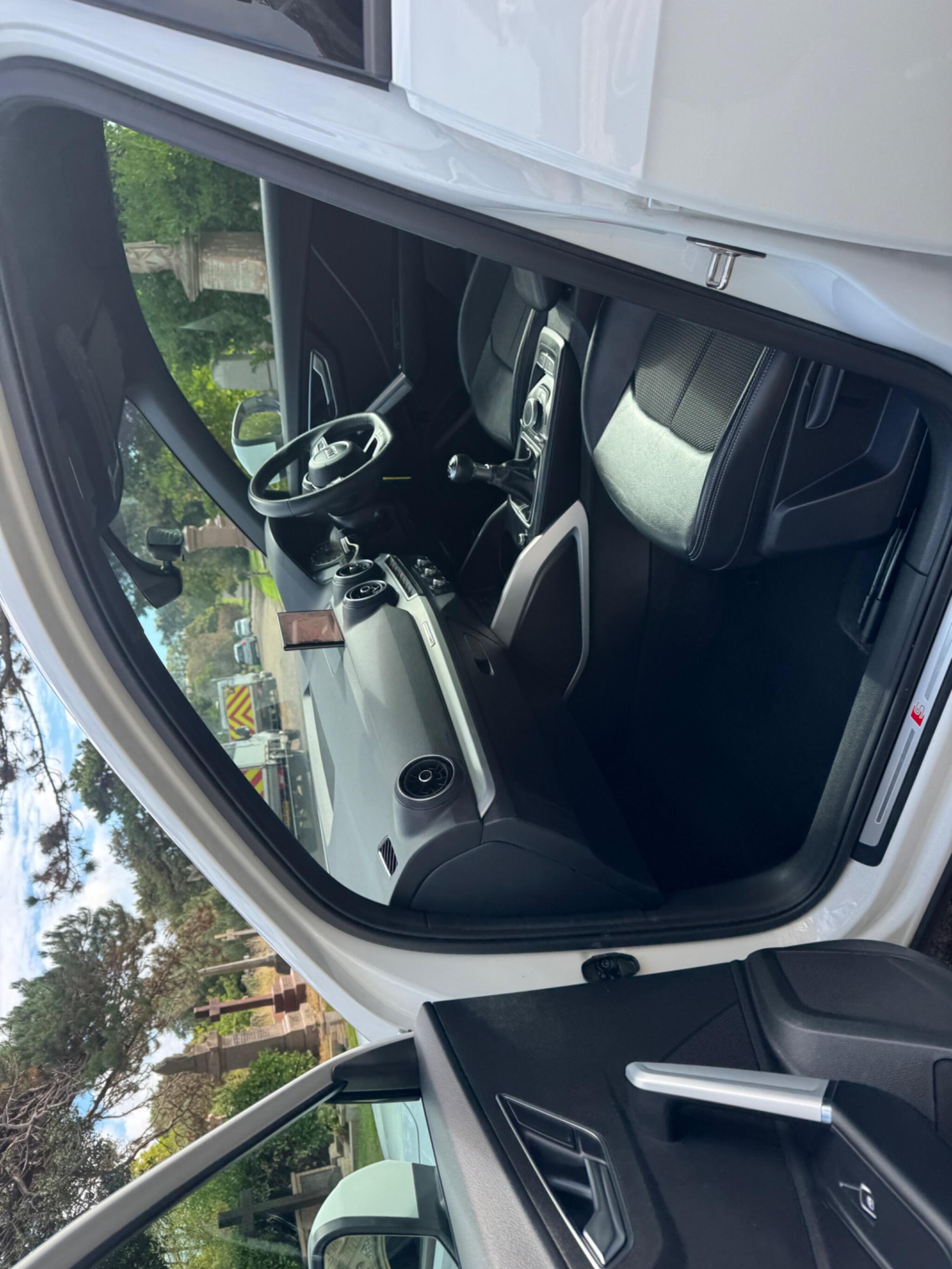 Audi Q2 view 50