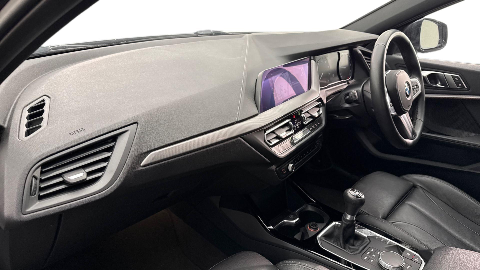 BMW 1 Series view 7